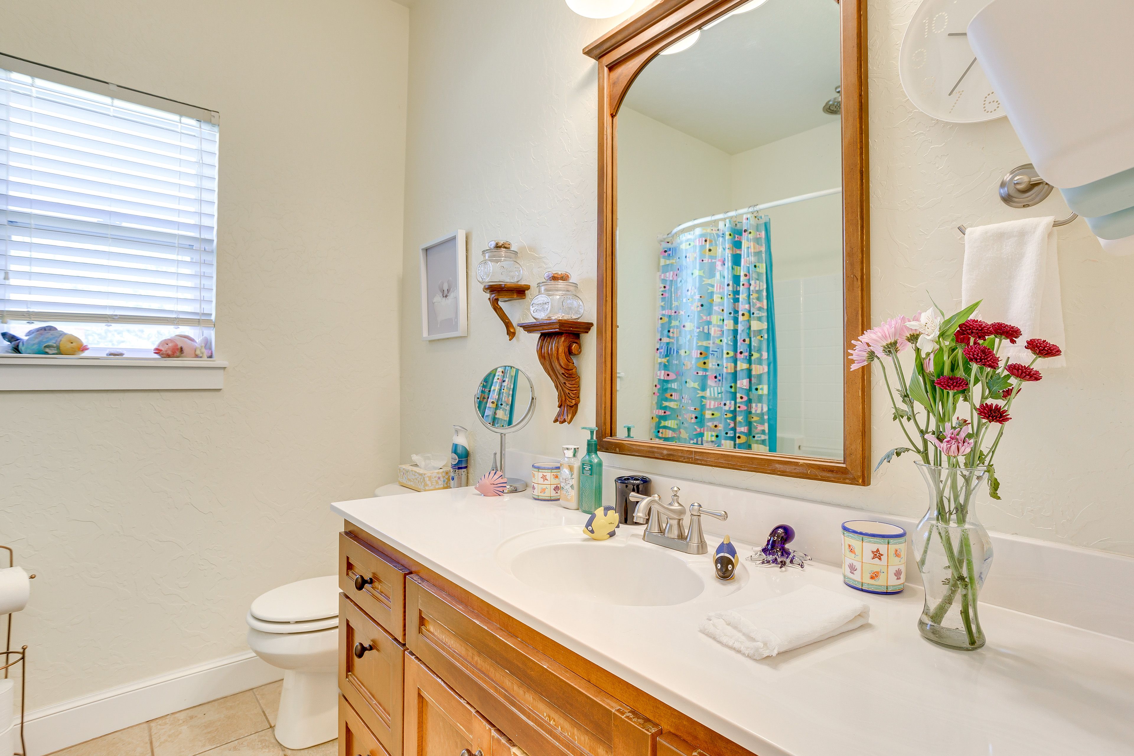 Full Bathroom | Shower/Tub Combo