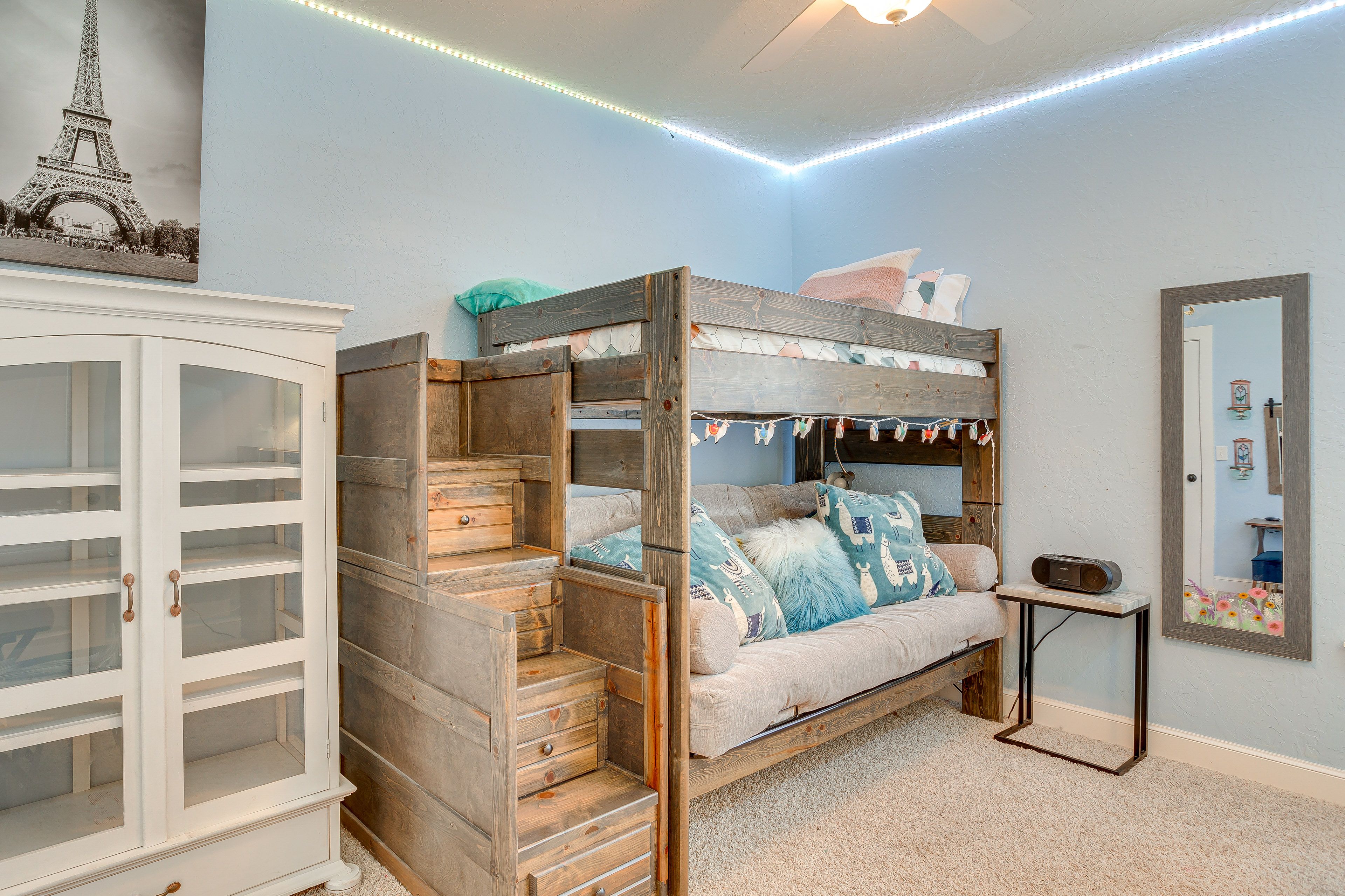 Bedroom 3 | Twin/Full Futon Bunk Bed