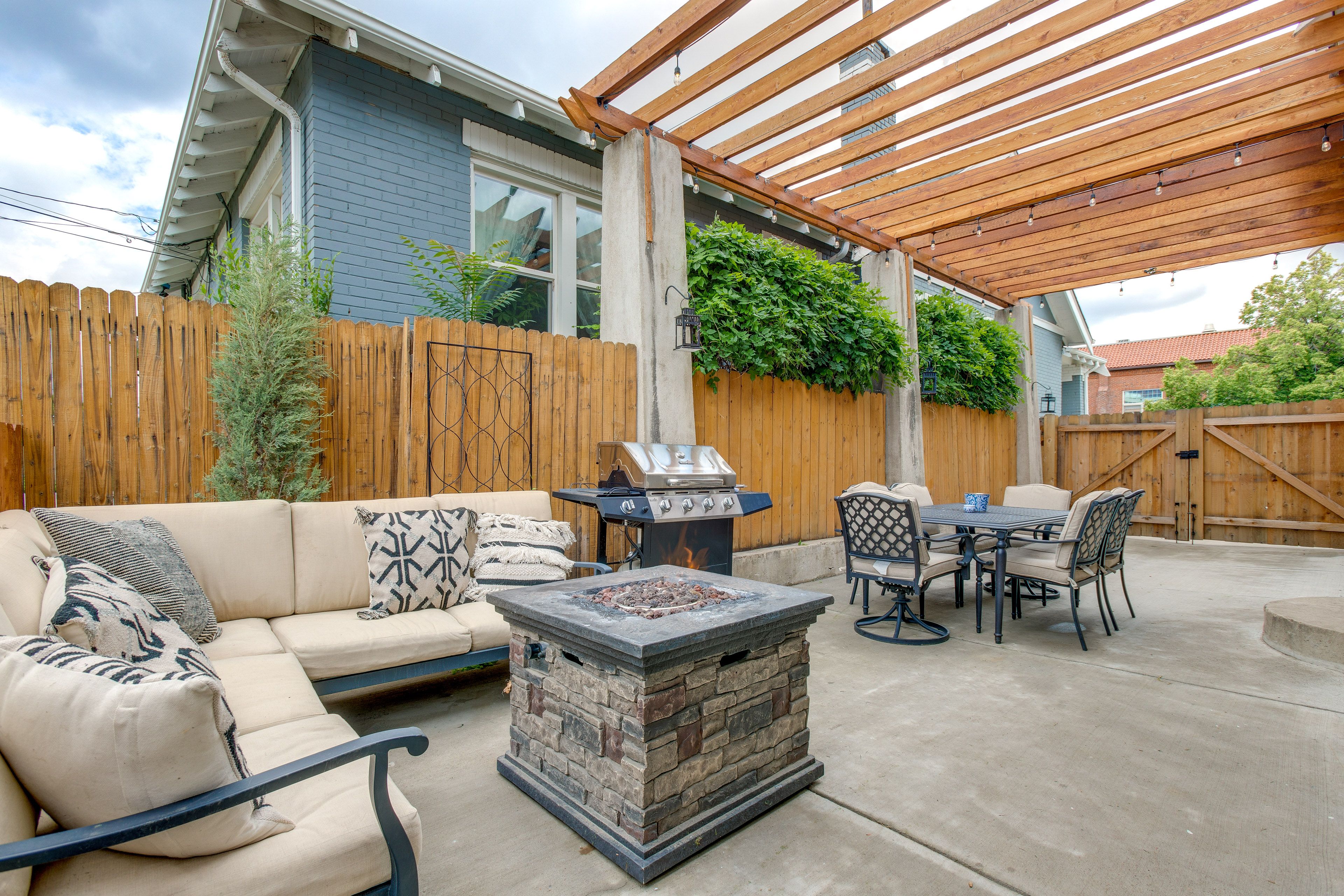 Backyard | Gas Grill