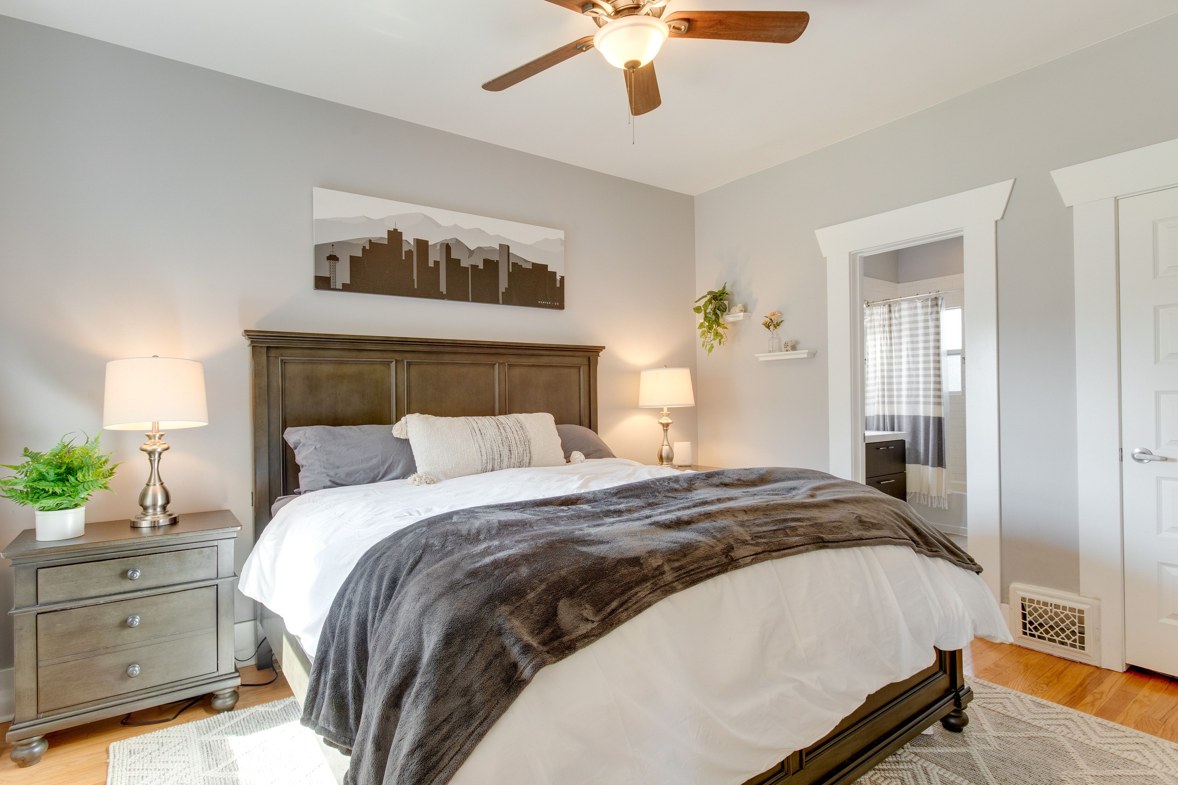 Bedroom Suite | King Bed | Linens Provided