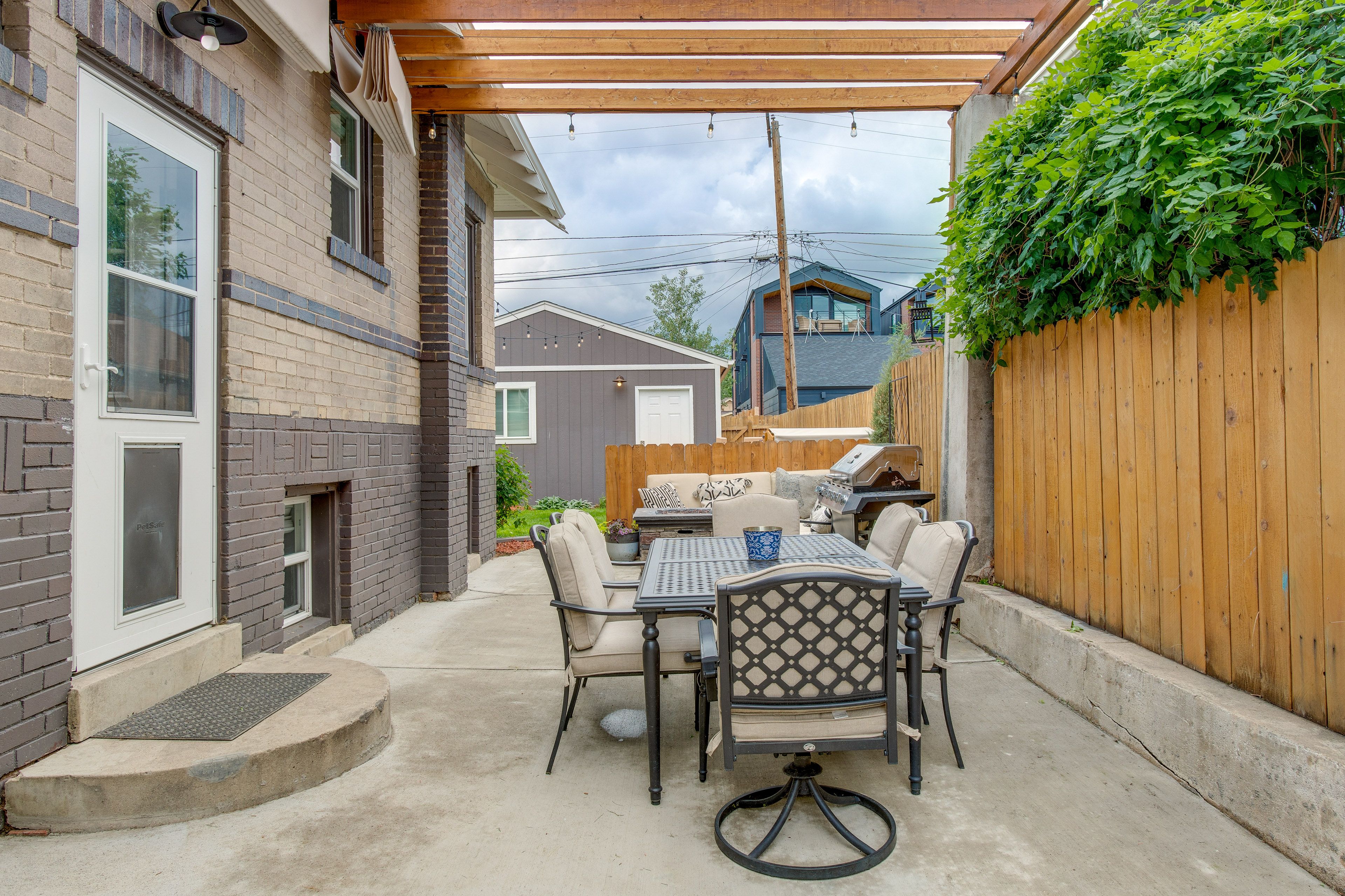 Backyard | Cornhole
