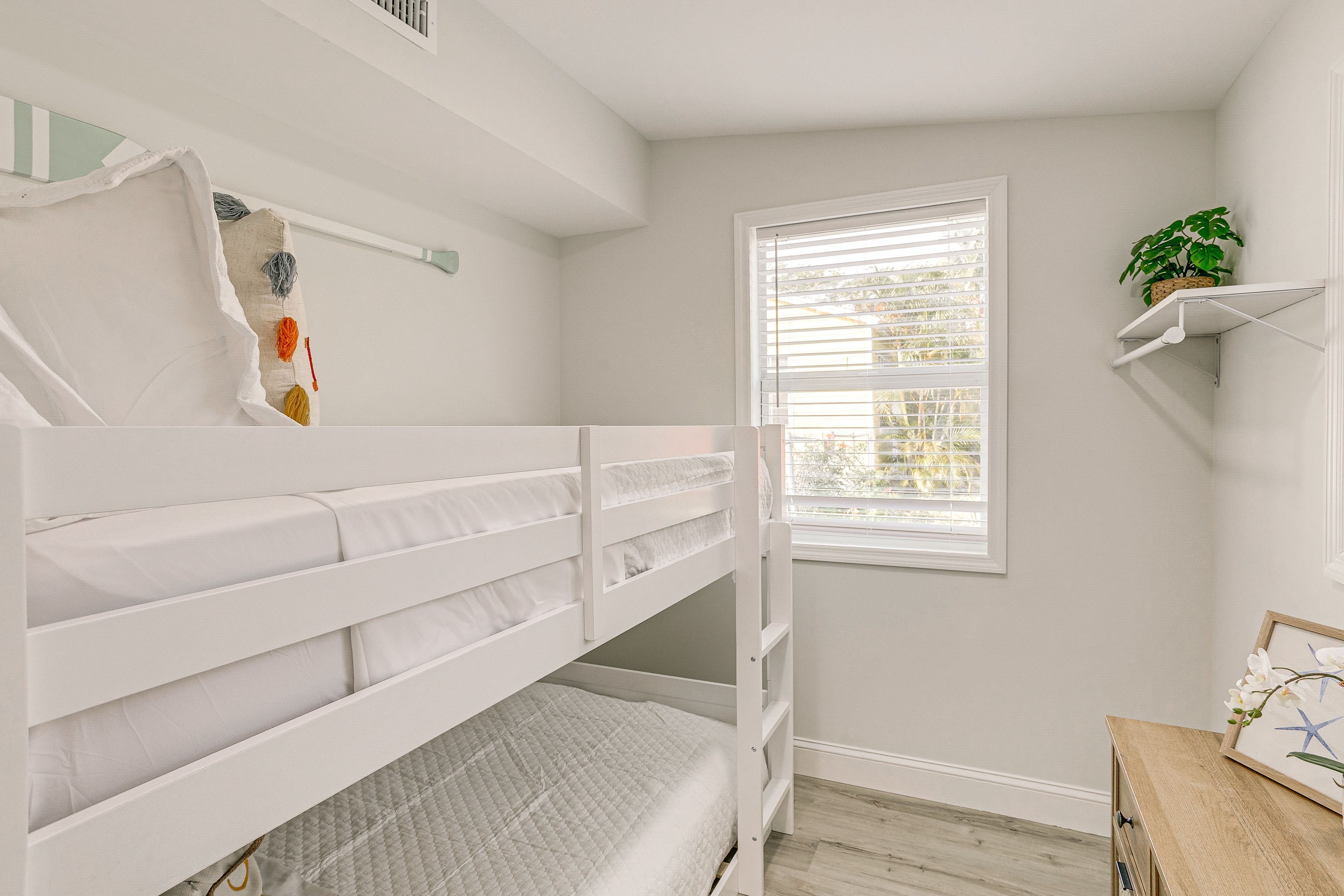 Bedroom 4 | Twin Bunk Bed