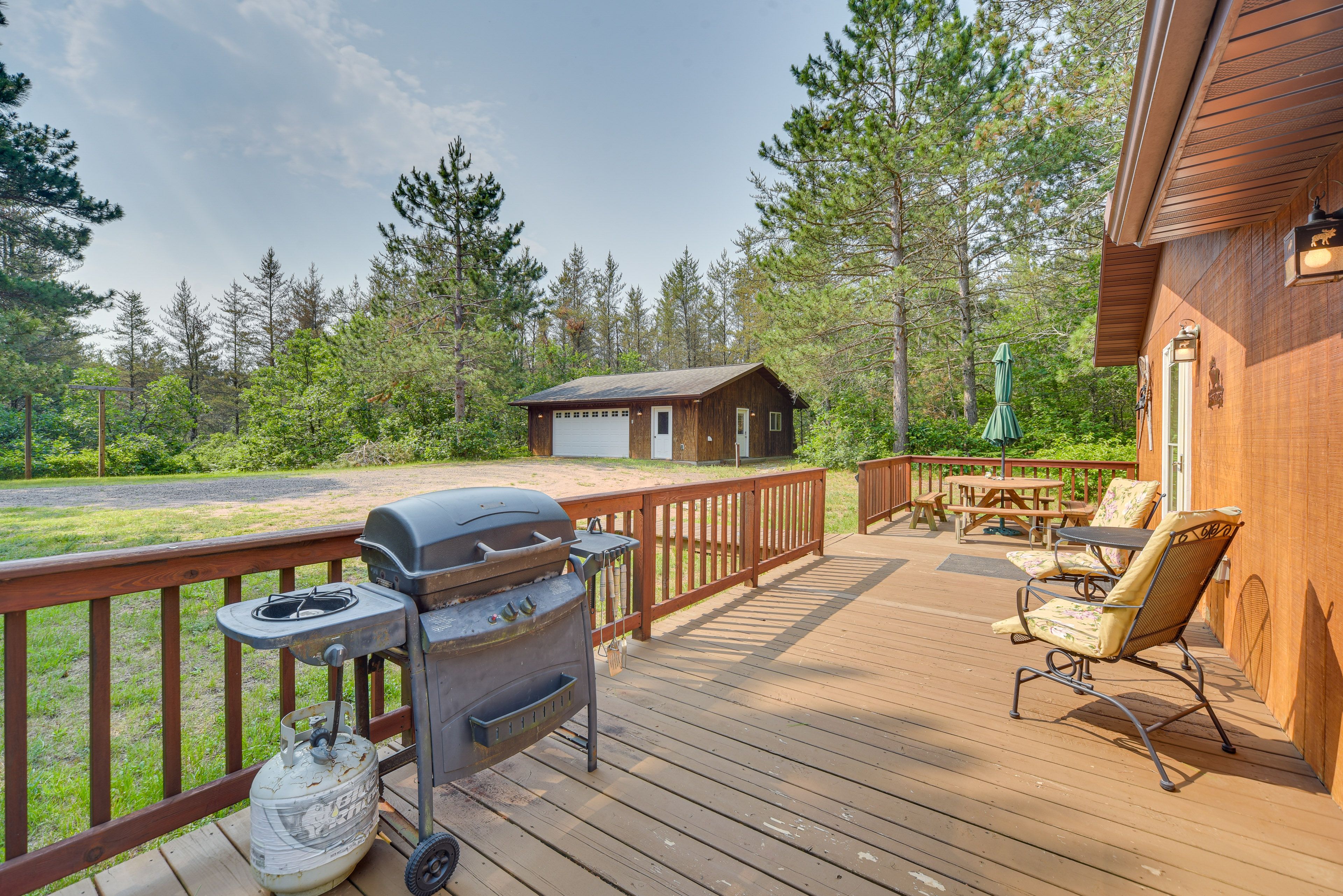 Deck | Gas Grill