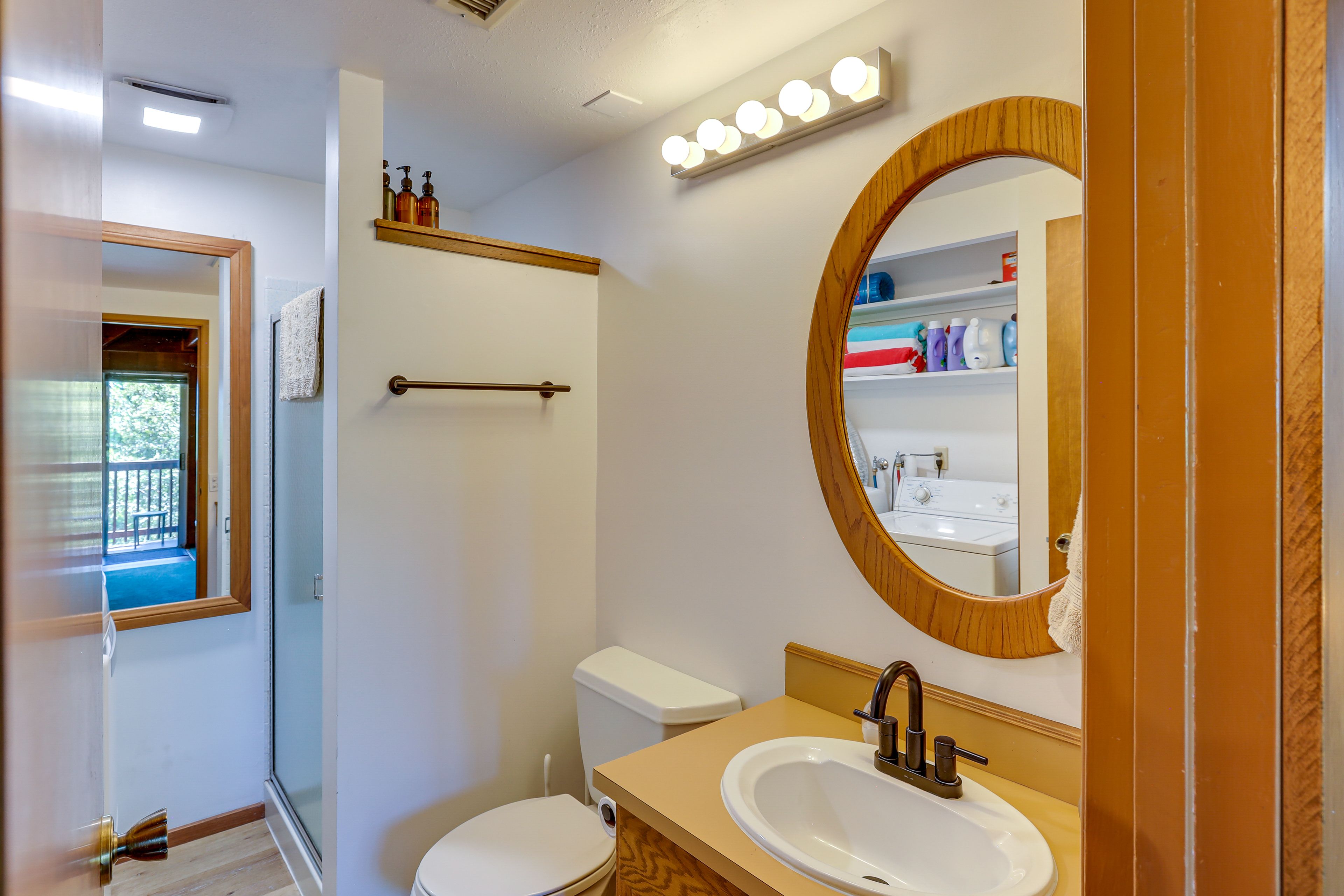 Bathroom | Towels Provided | Complimentary Toiletries