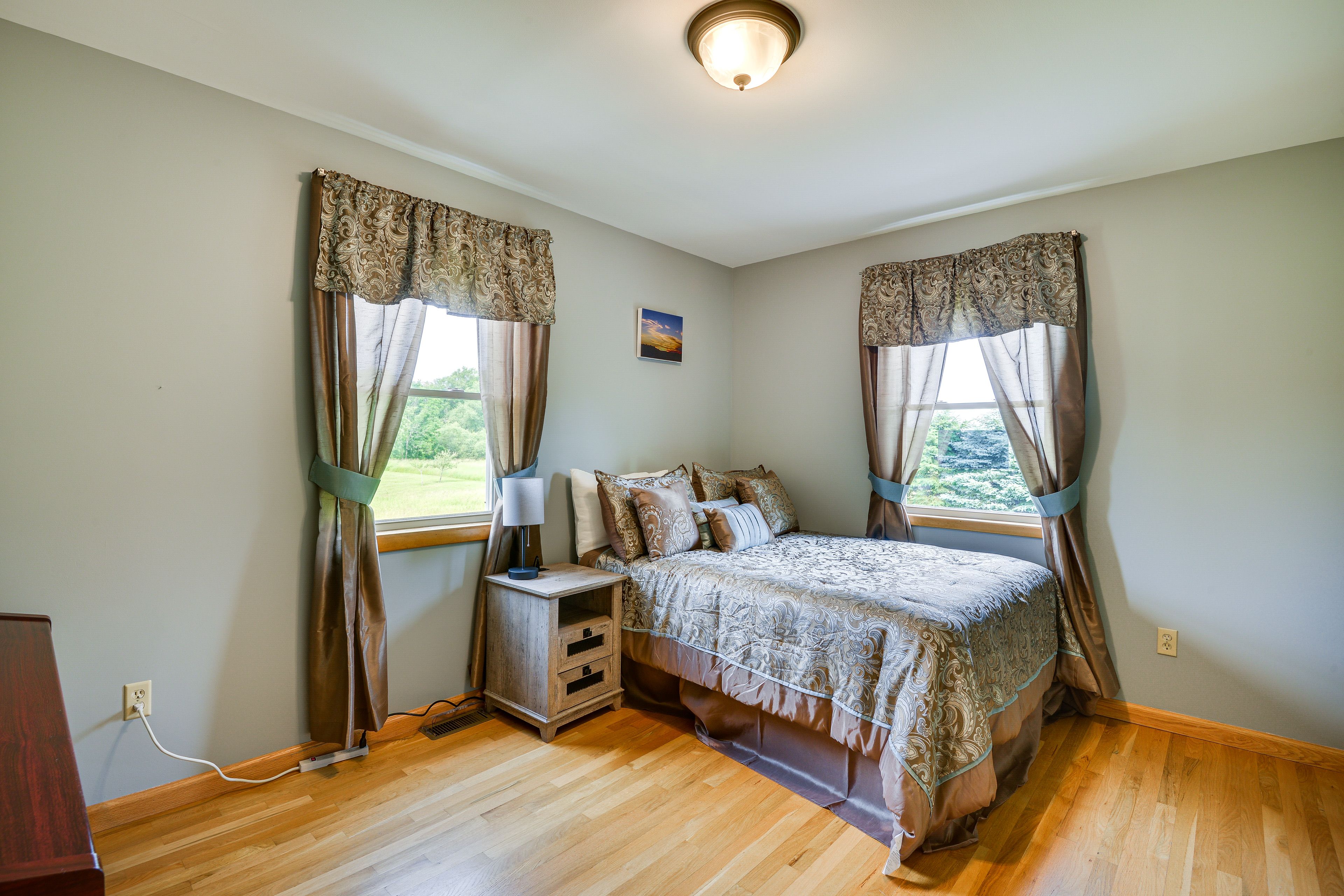 Bedroom 1 | Queen Bed | Linens Provided