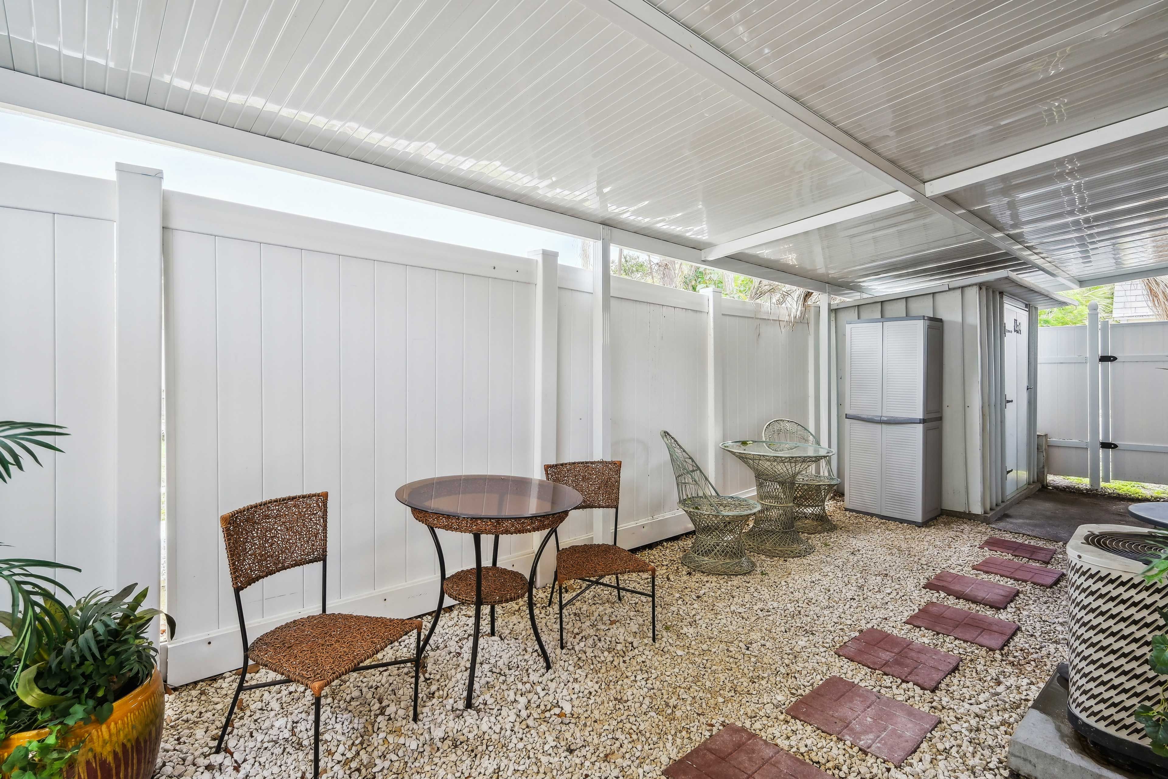 Private Patio | Dining Areas