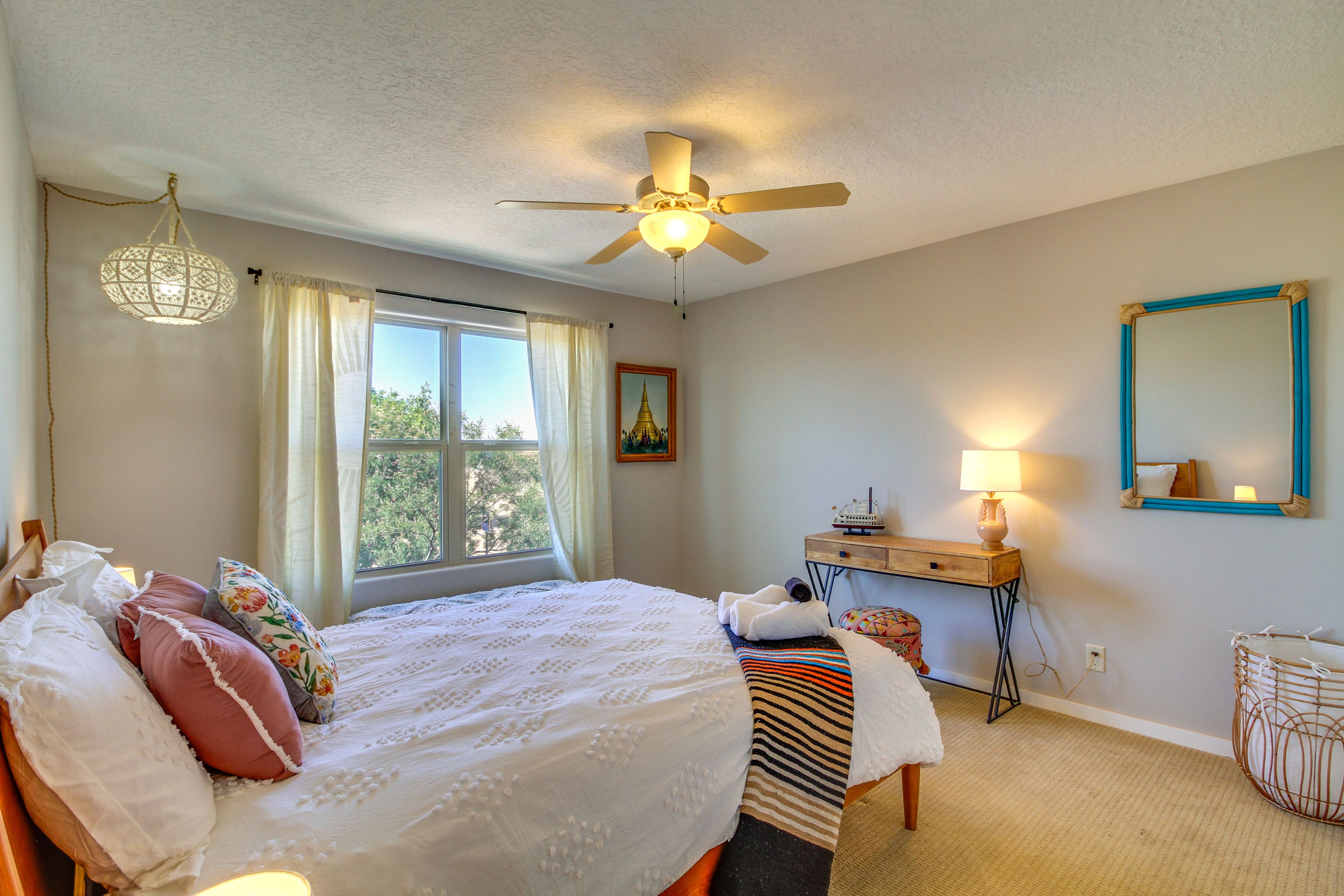 Bedroom 3 | Queen Bed