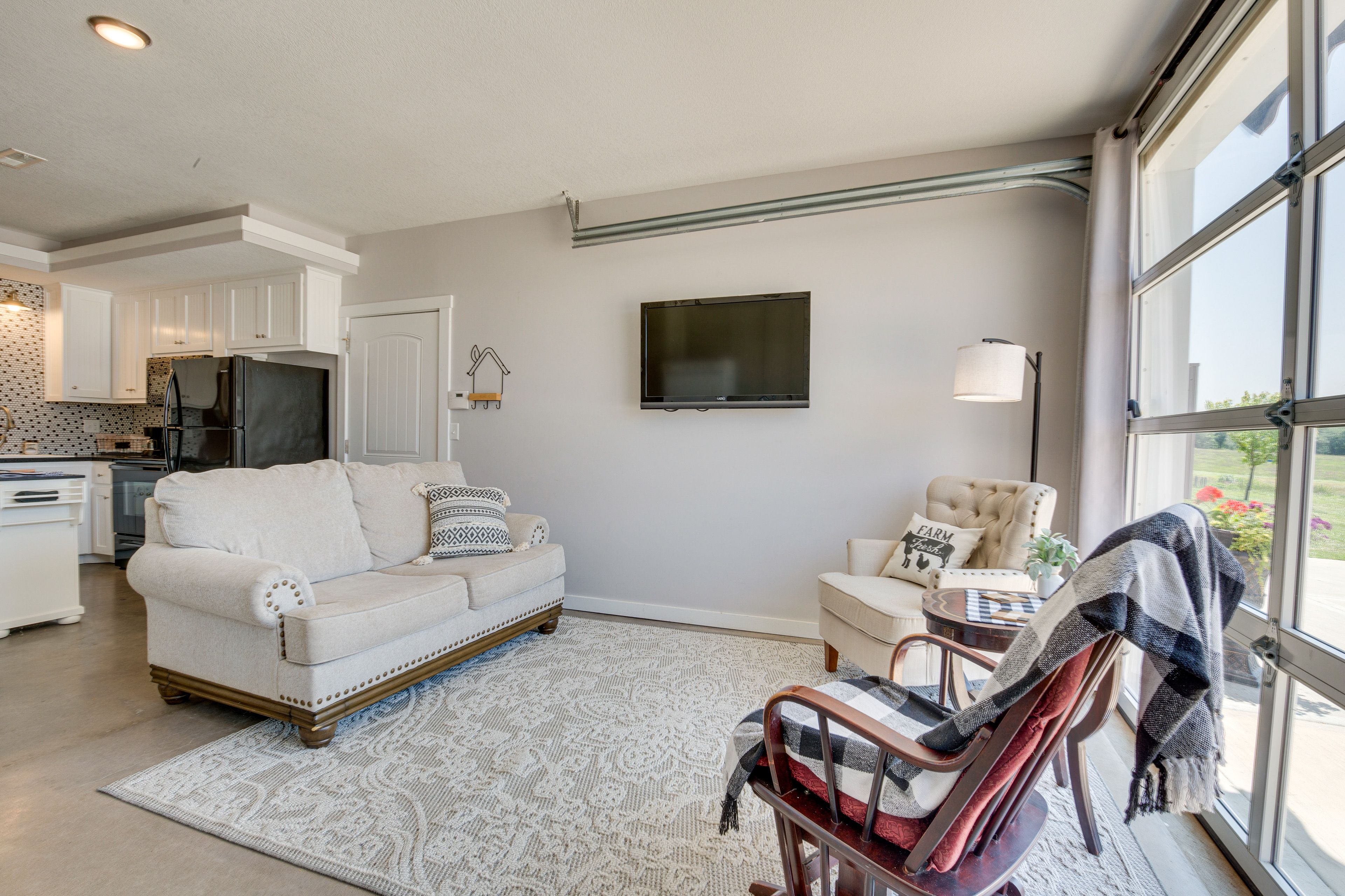 Living Room | Free WiFi