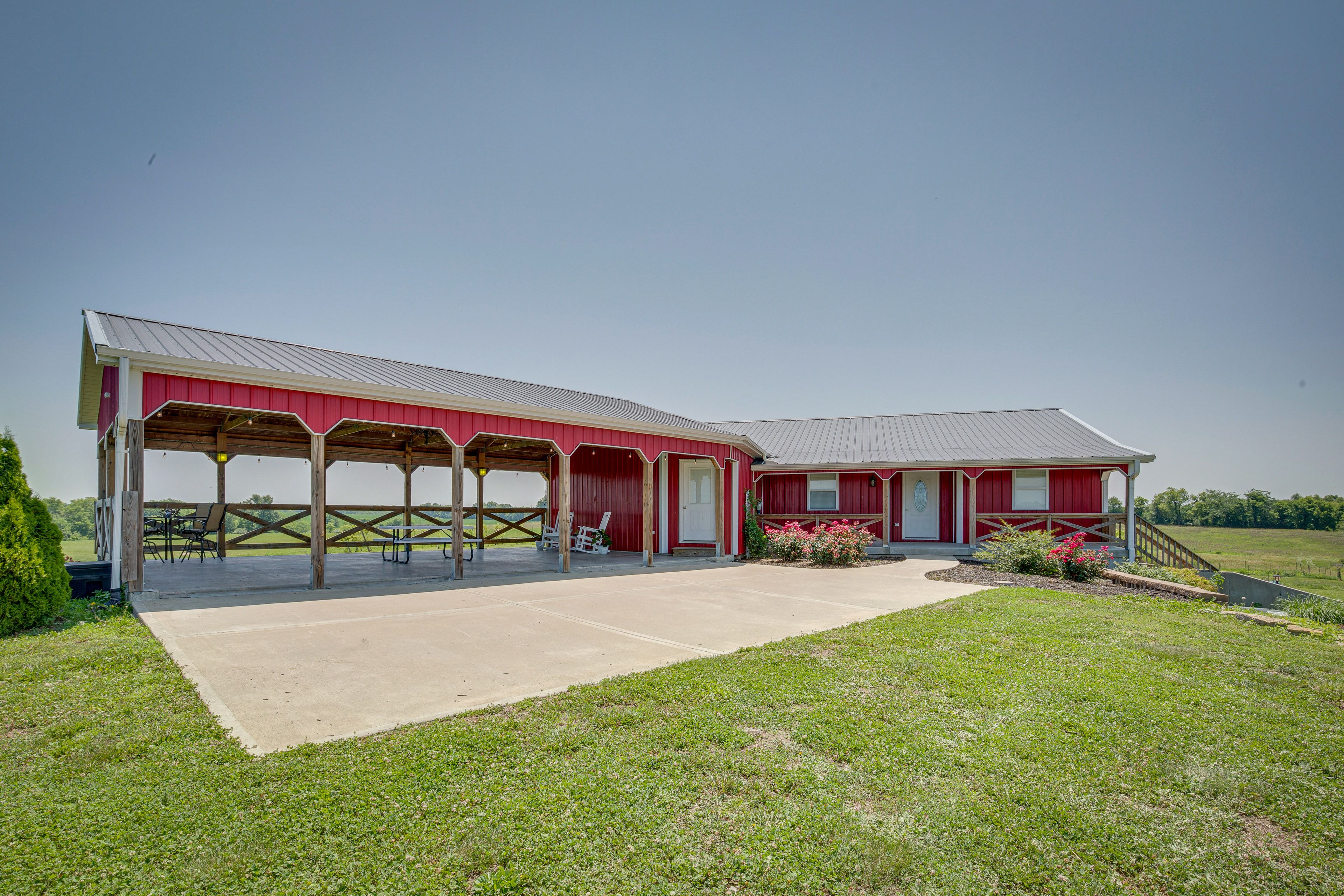 Covered Patio | Outdoor Dining | Fire Pit (Wood Provided)