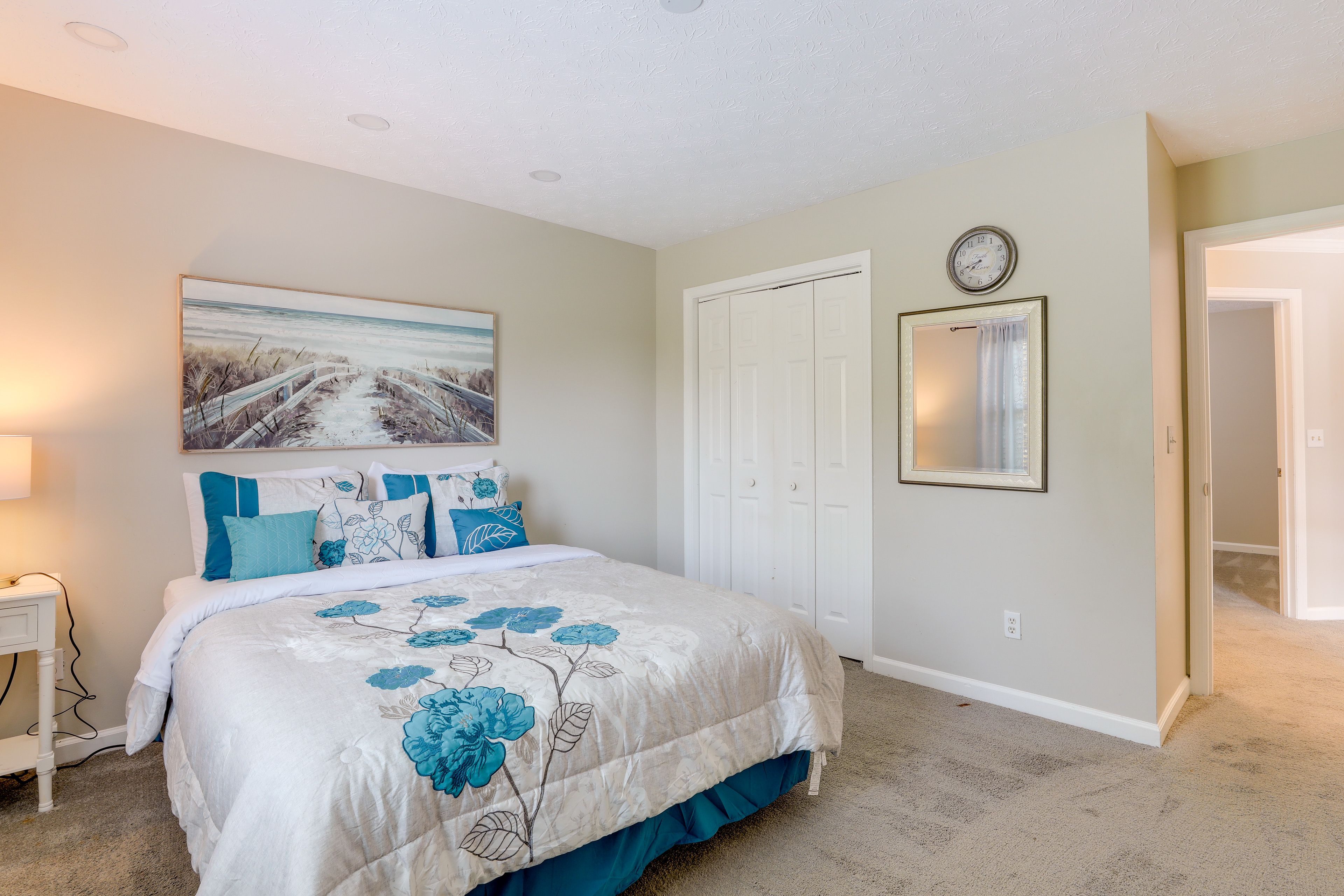 Bedroom 2 | Queen Bed
