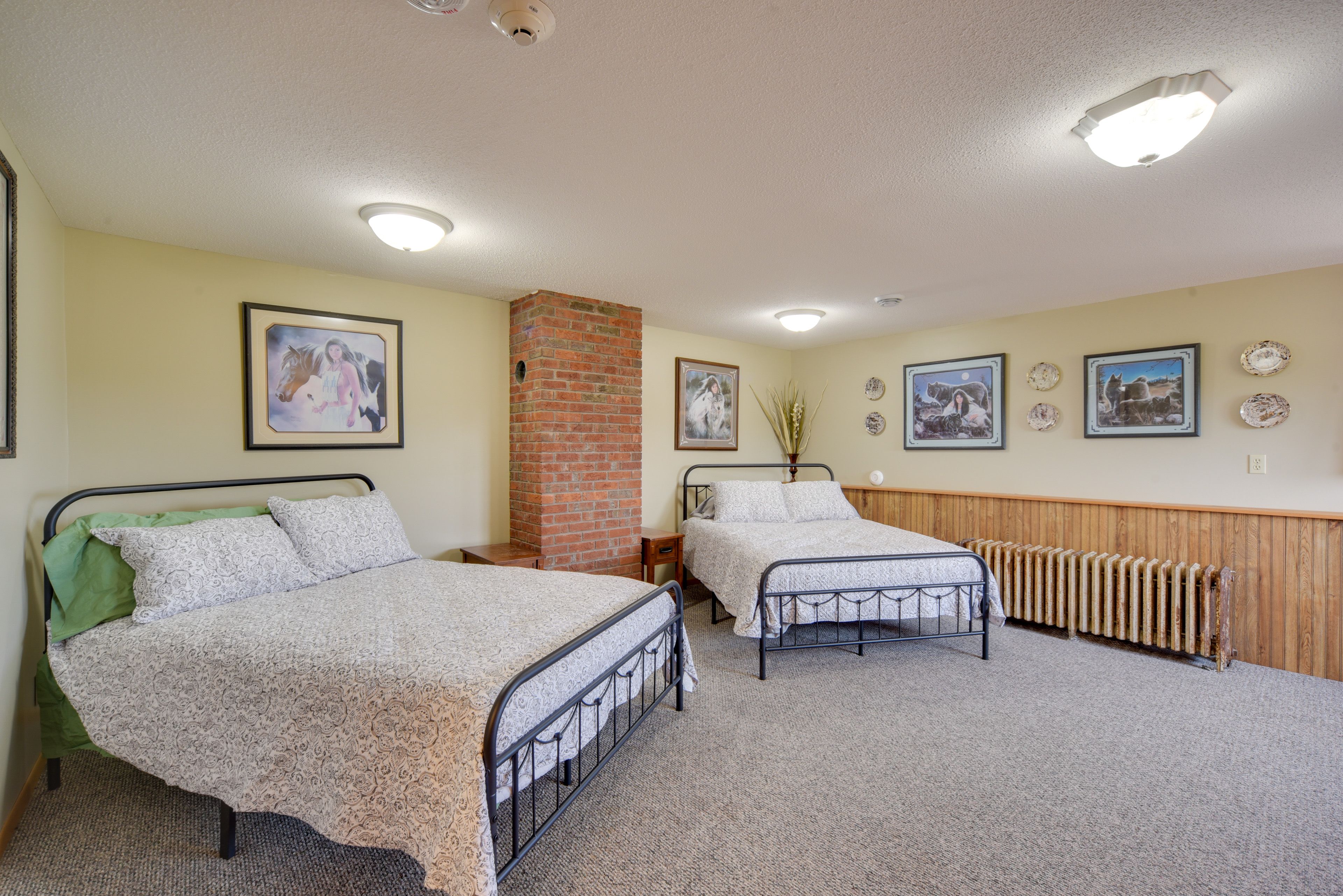 Bedroom 7 | 2 Full Beds | Smart TV