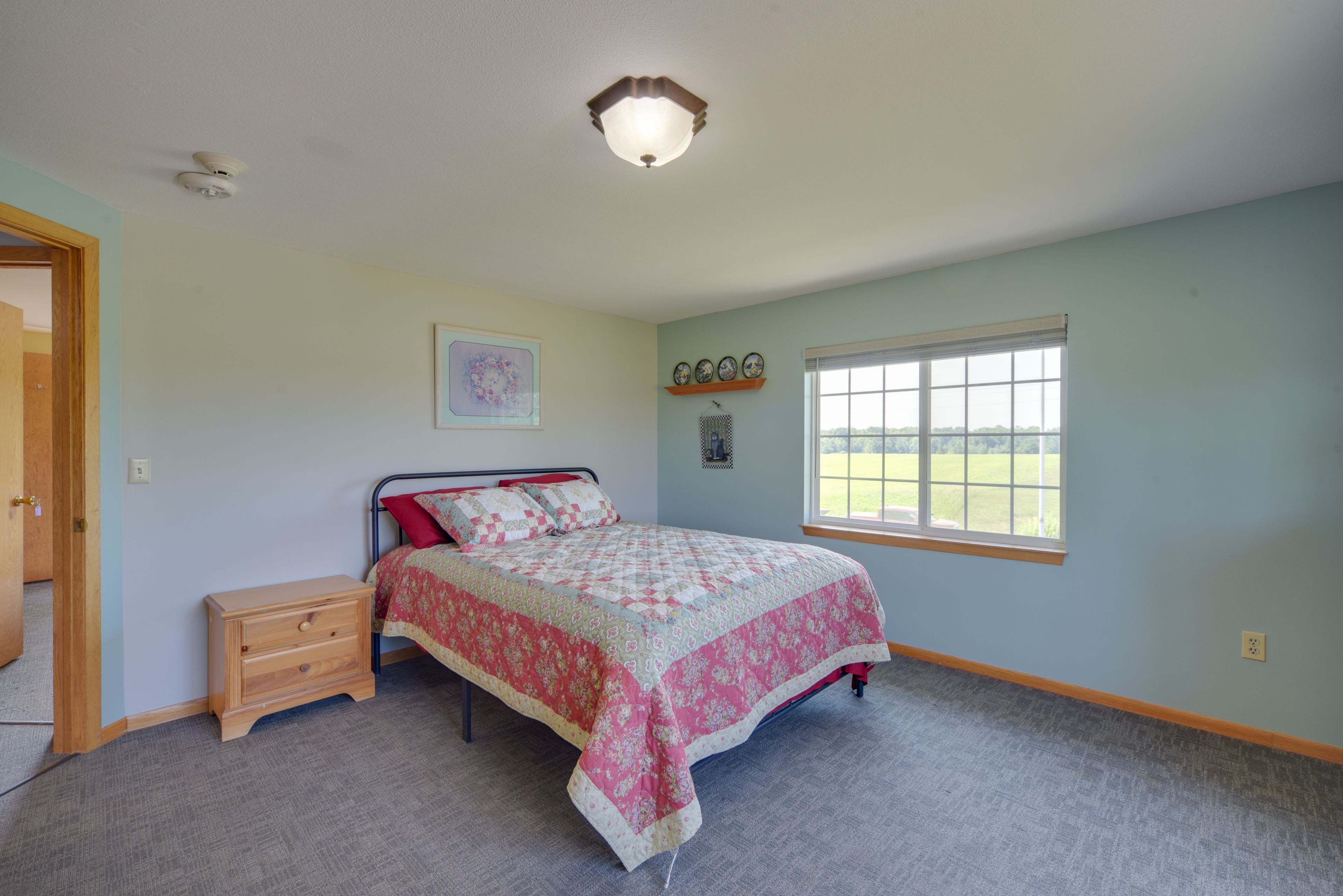 Bedroom 3 | Queen Bed | Smart TV | En-Suite Half Bathroom