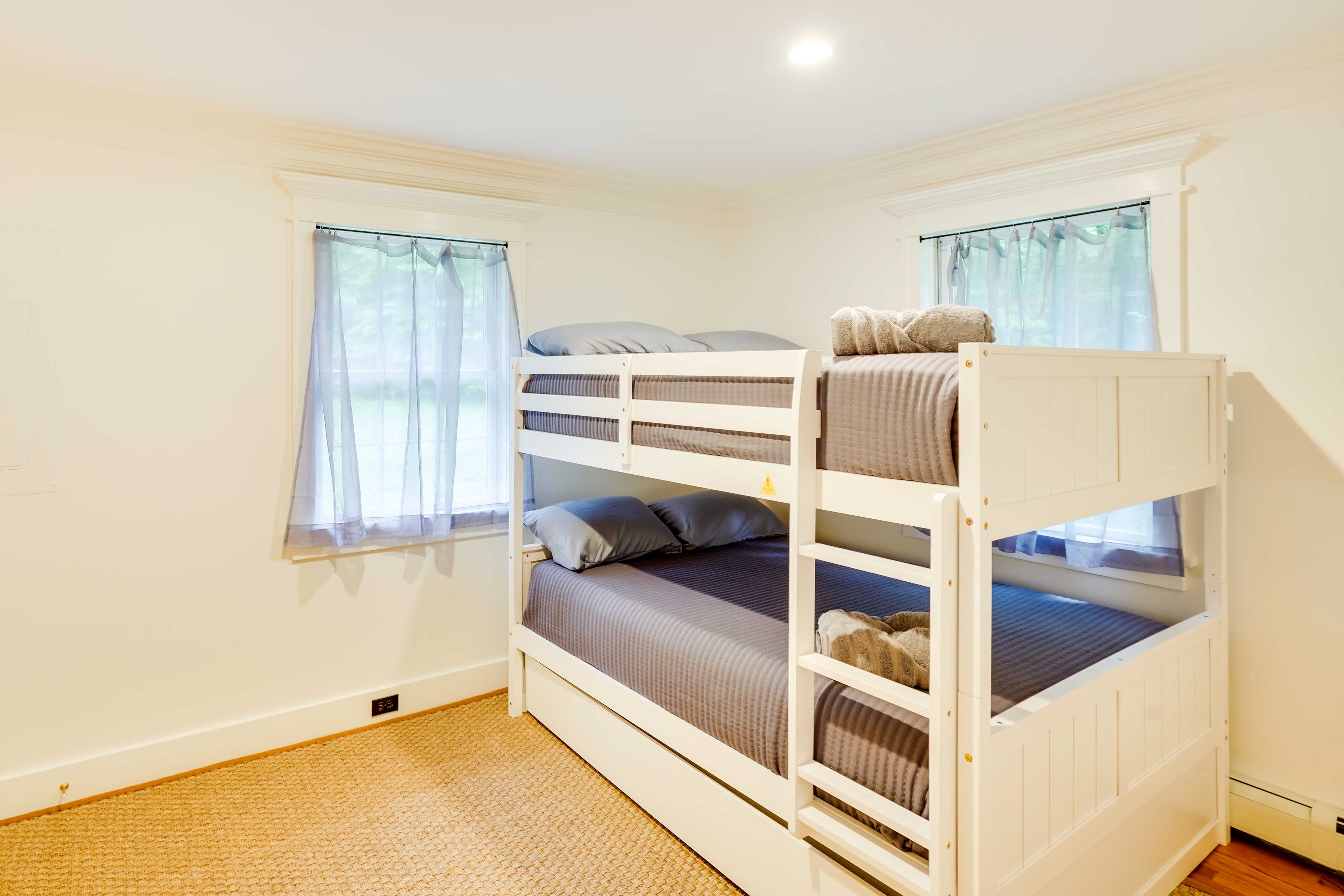 Bedroom 2 | 1st Floor | Full Bunk Bed w/ Twin Trundle