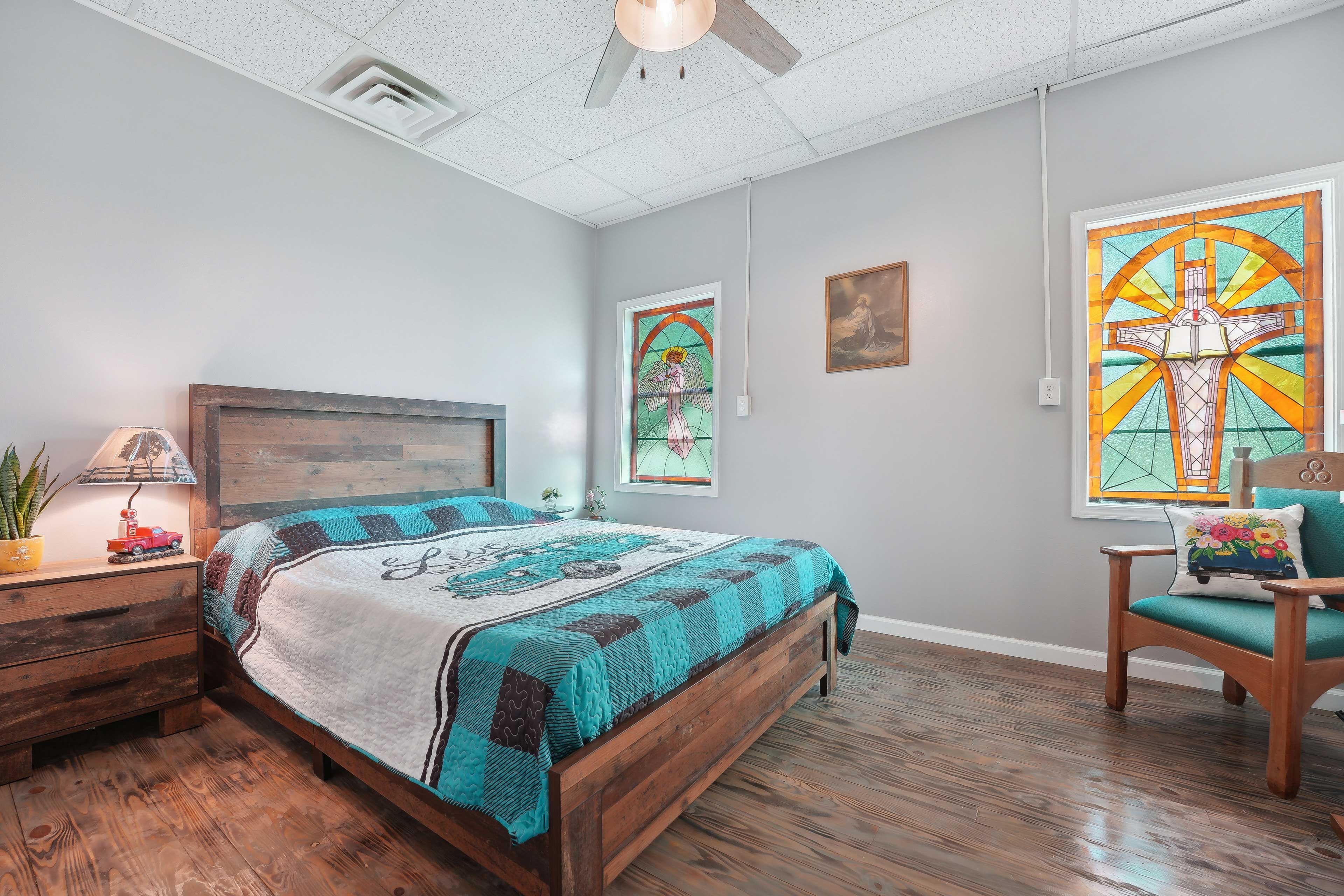 Bedroom 1 | Queen Bed | Linens Provided