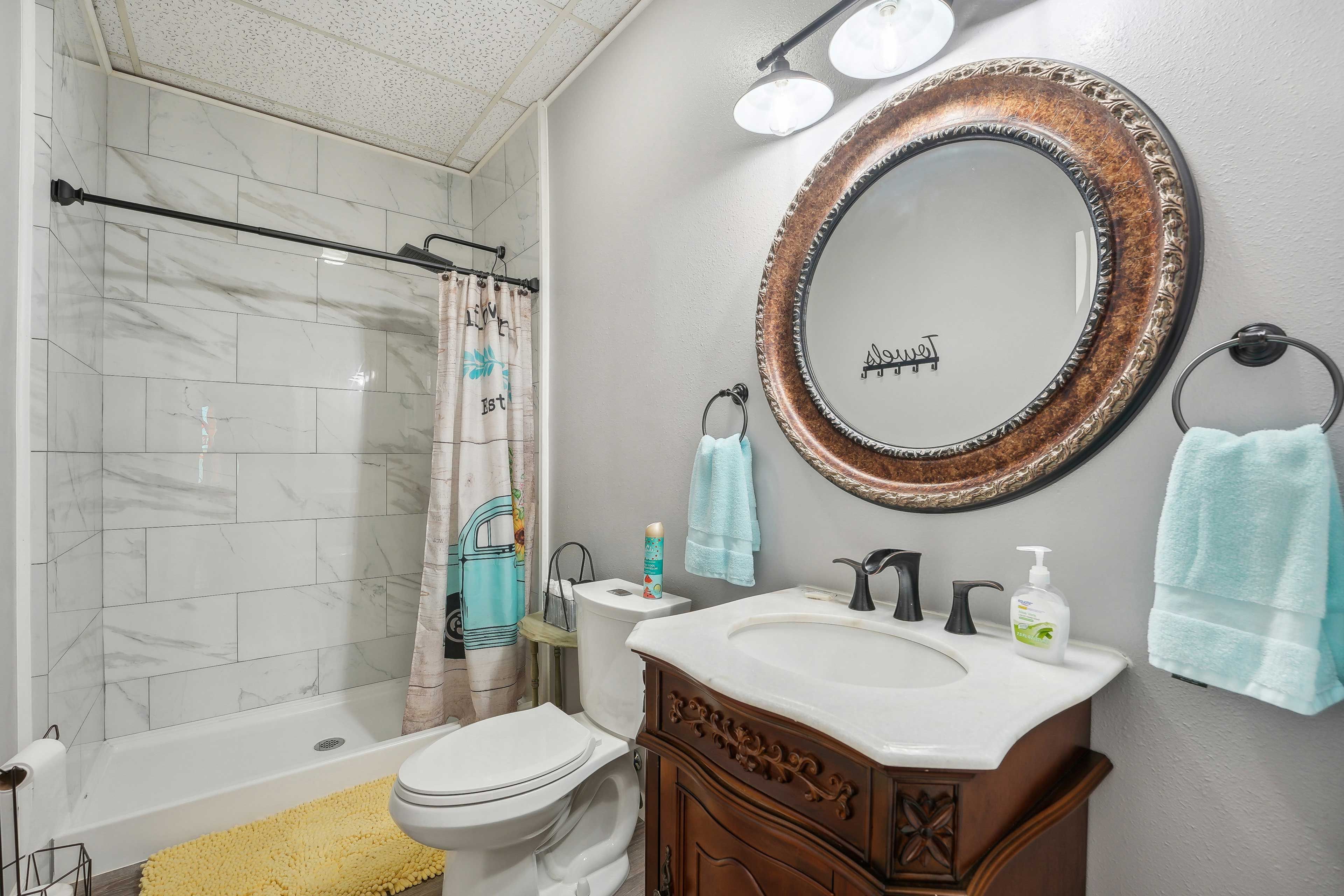 Full Bathroom | Walk-In Shower | Complimentary Toiletries | Towels Provided