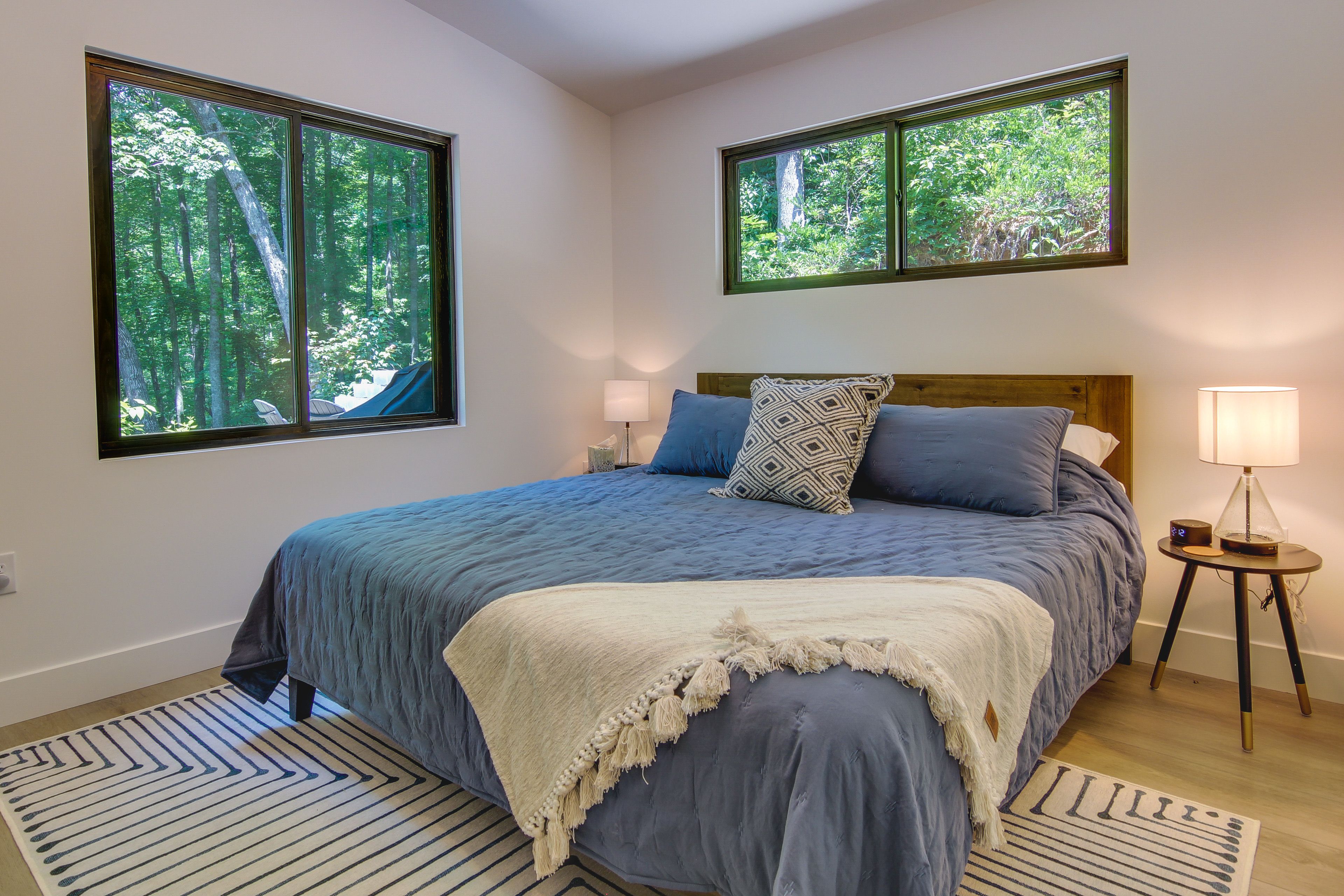 Bedroom 1 | King Bed