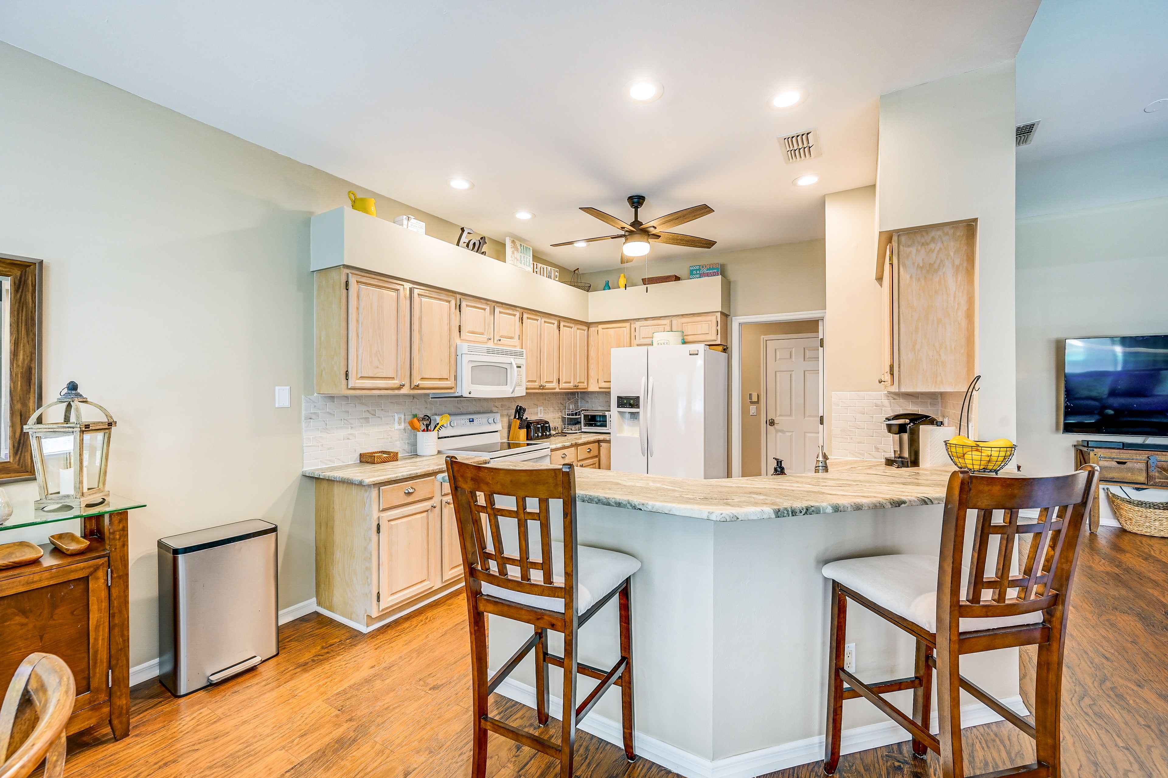 Kitchen | Coffee Maker | Toaster | Dishwasher | Spices