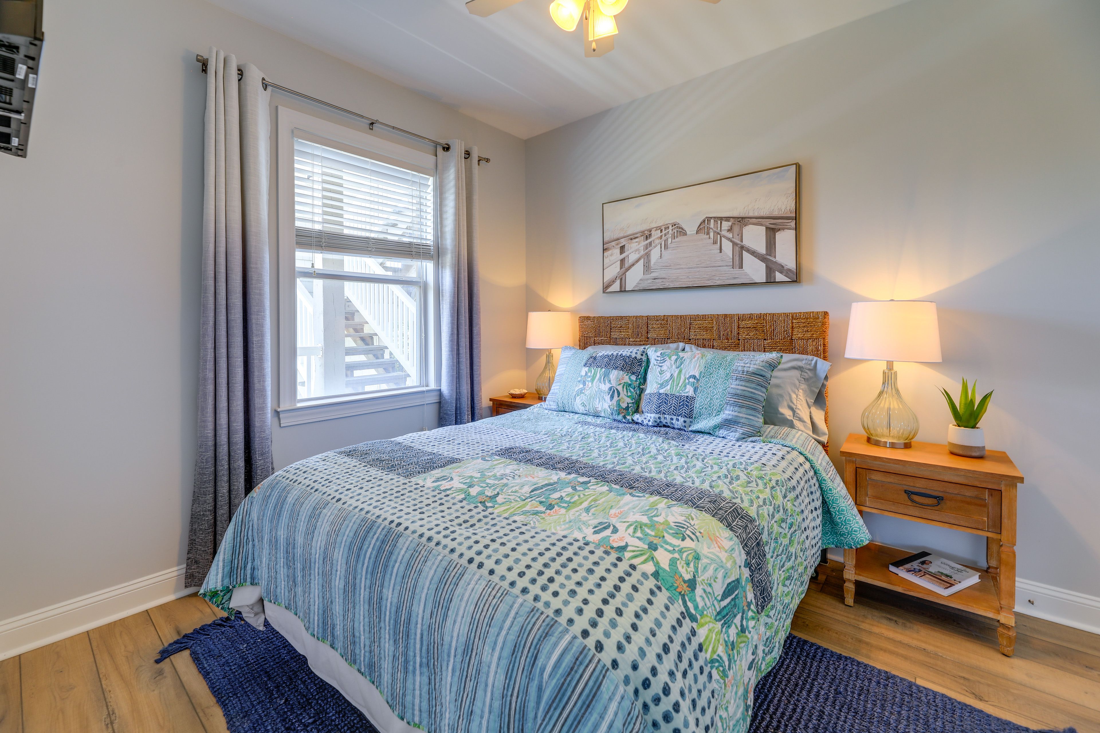 Bedroom 2 | Queen Bed