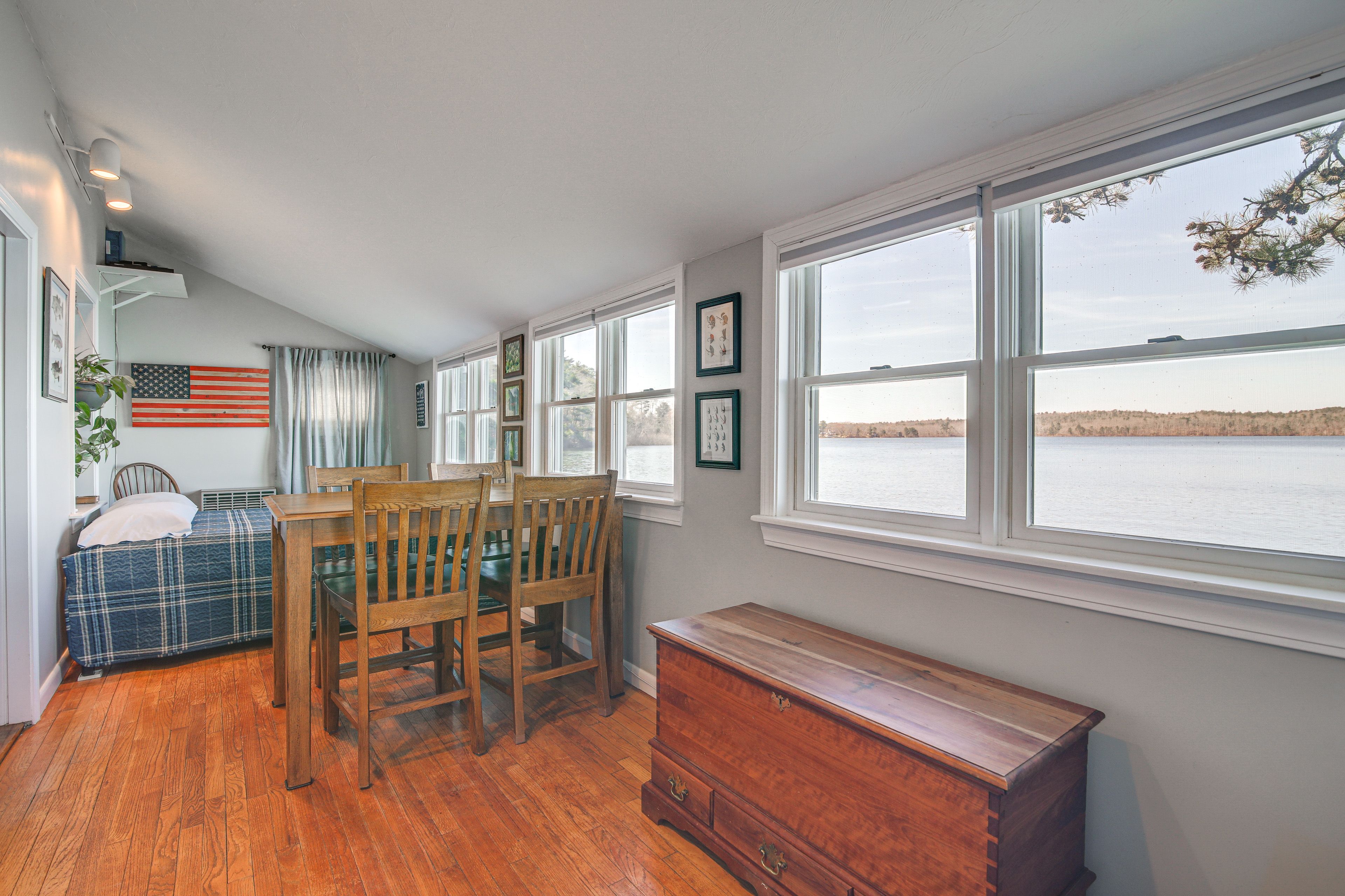 Sunroom | Queen Bed | Dining Area | Dishware/Flatware