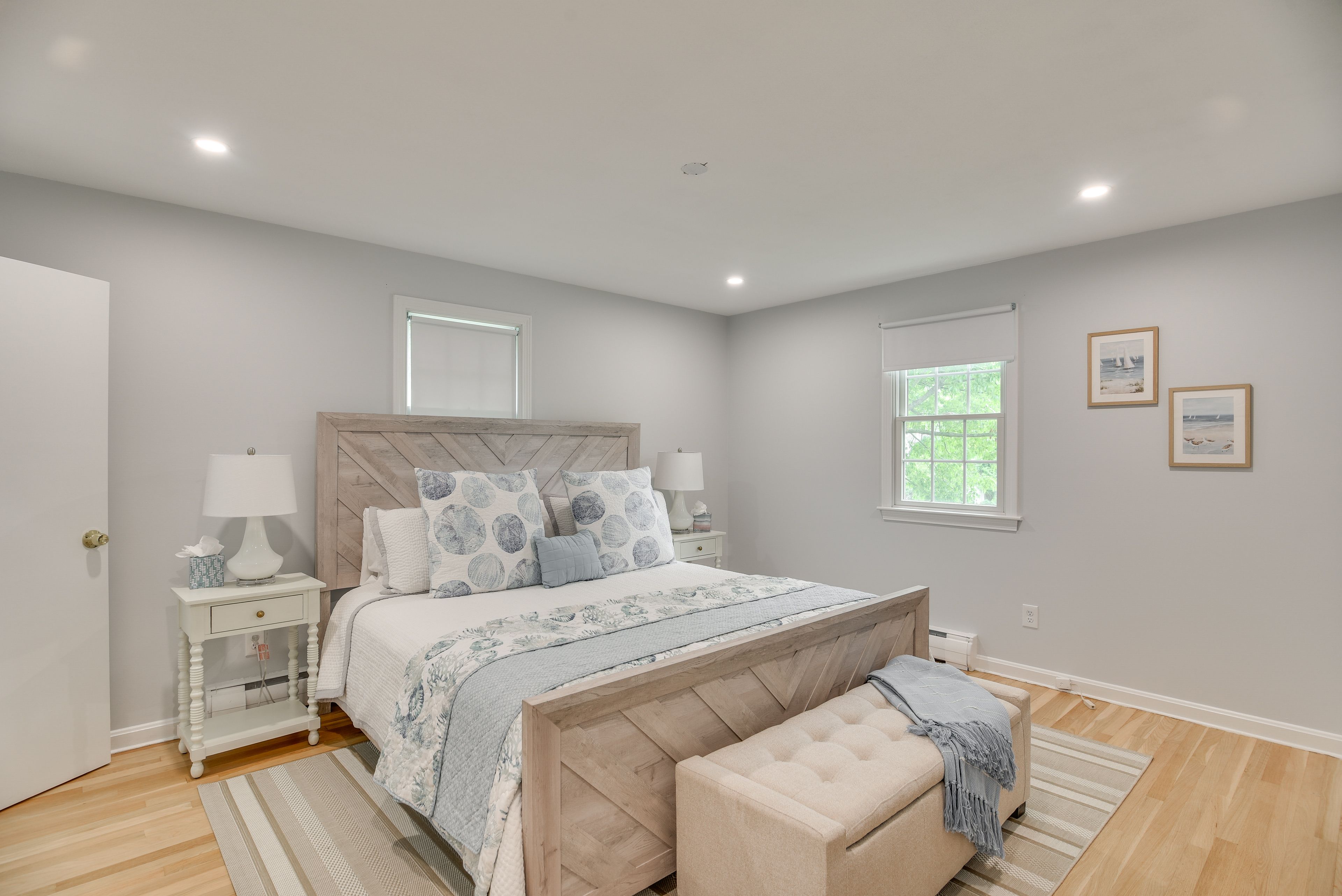 Bedroom 1 (Suite) | Main Floor | King Bed | Linens Provided