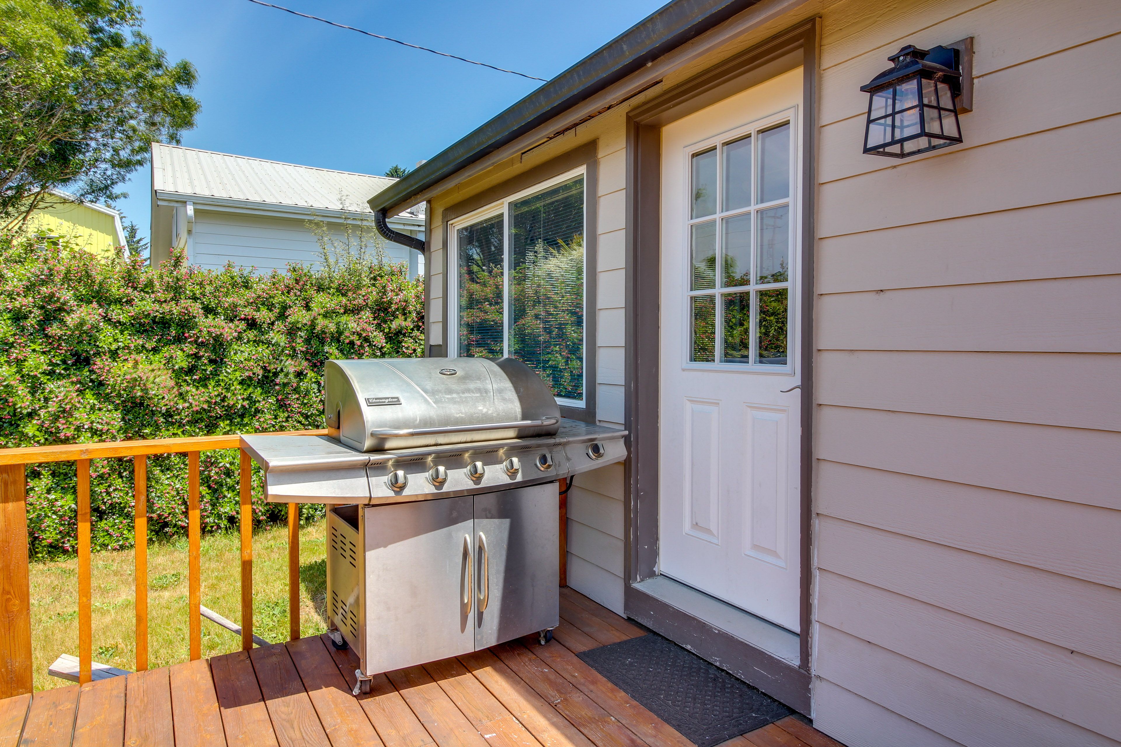 Outdoor Space | Private Backyard & Deck | Gas Grill