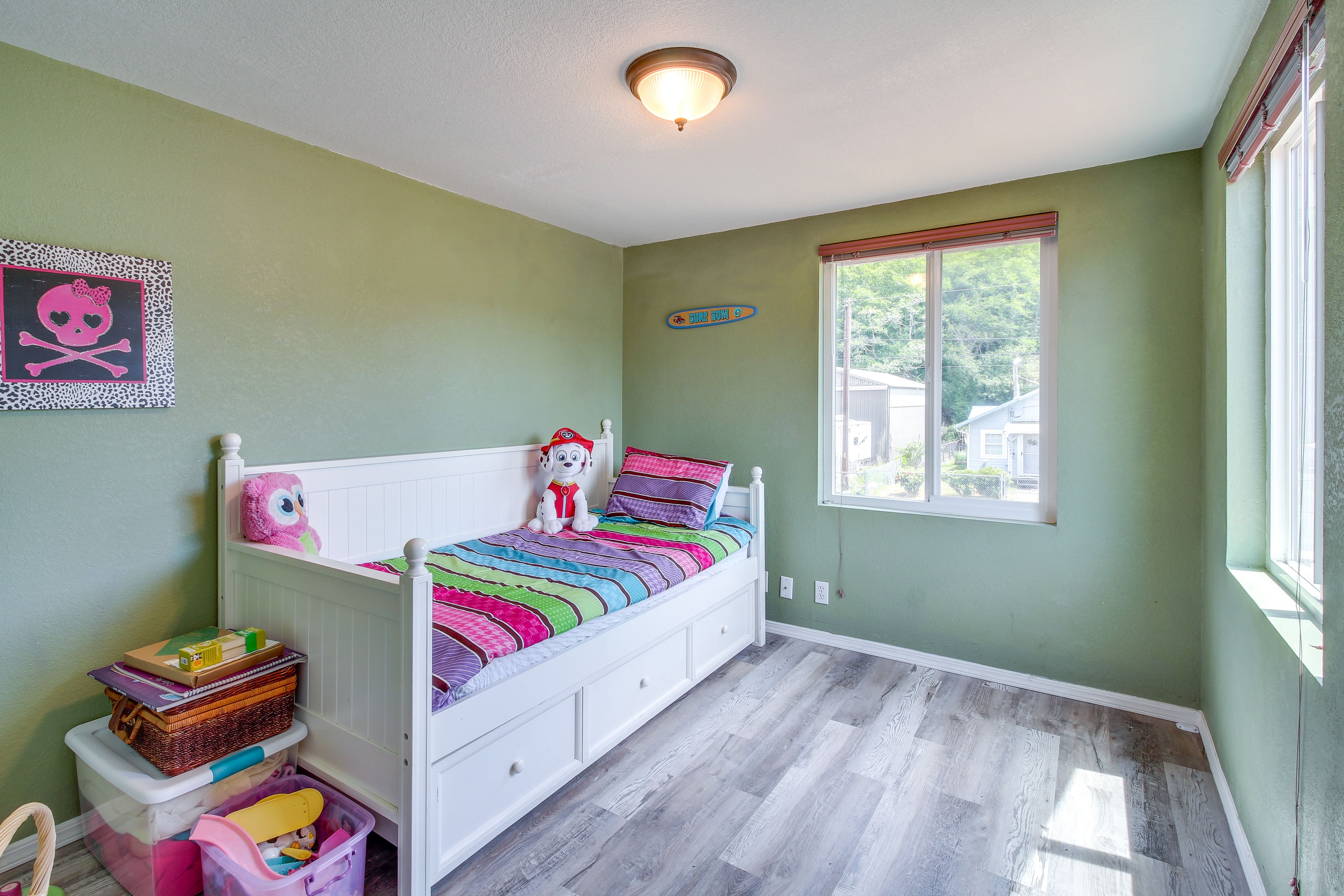 Bedroom 3 | Twin Daybed w/ Twin Trundle