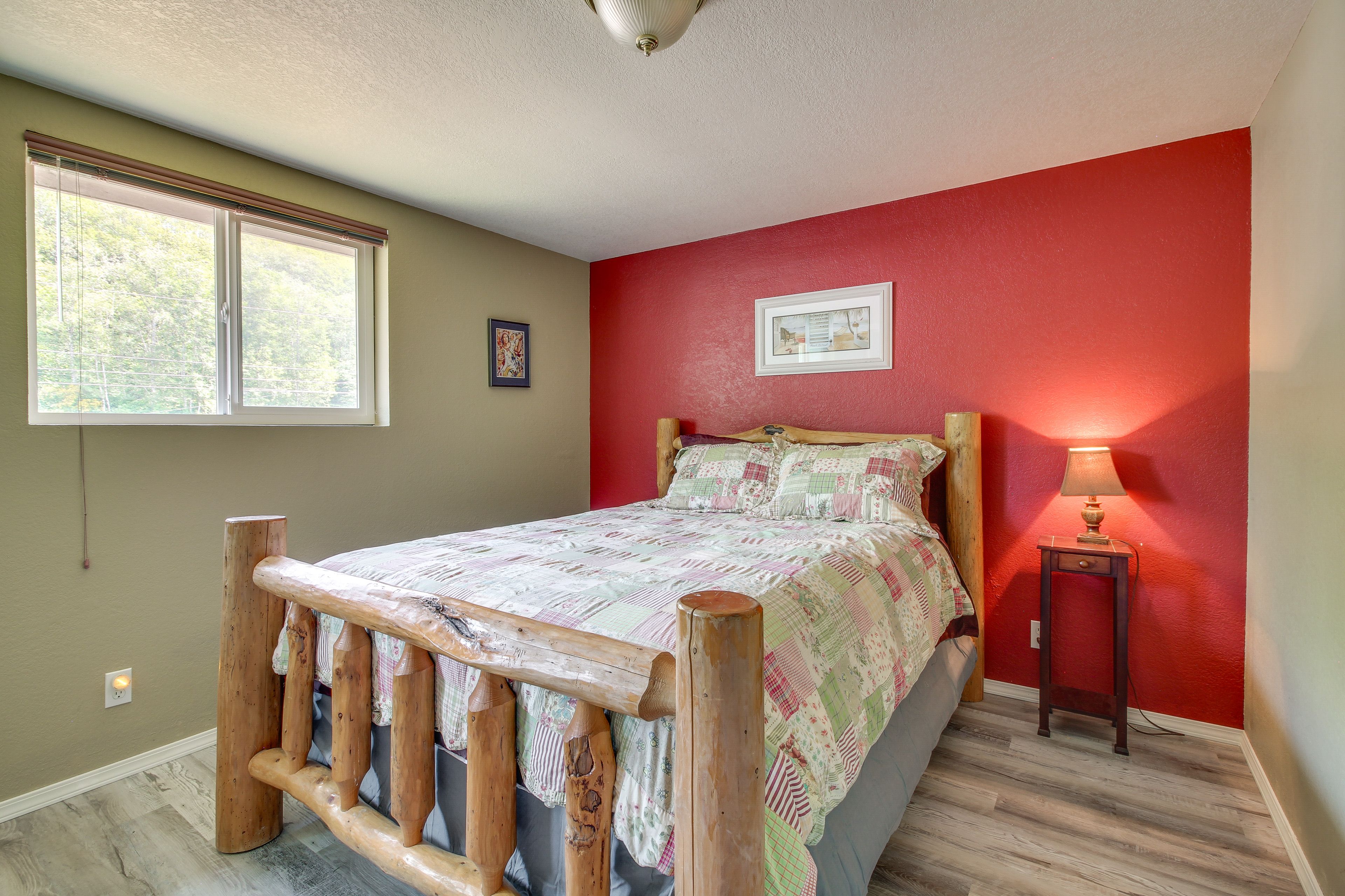Bedroom 2 | Queen Bed | Linens Provided