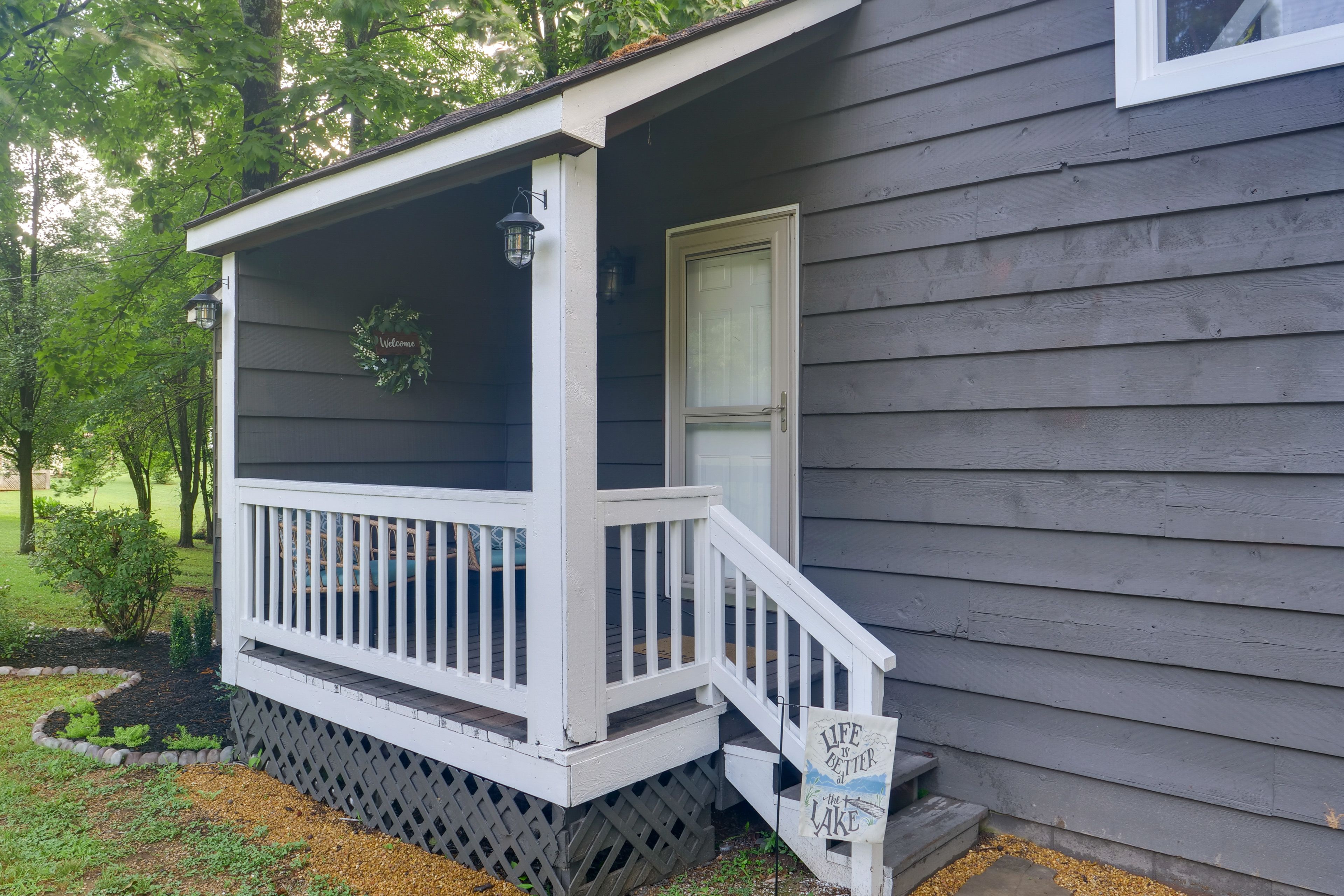 Porch | Outdoor Seating