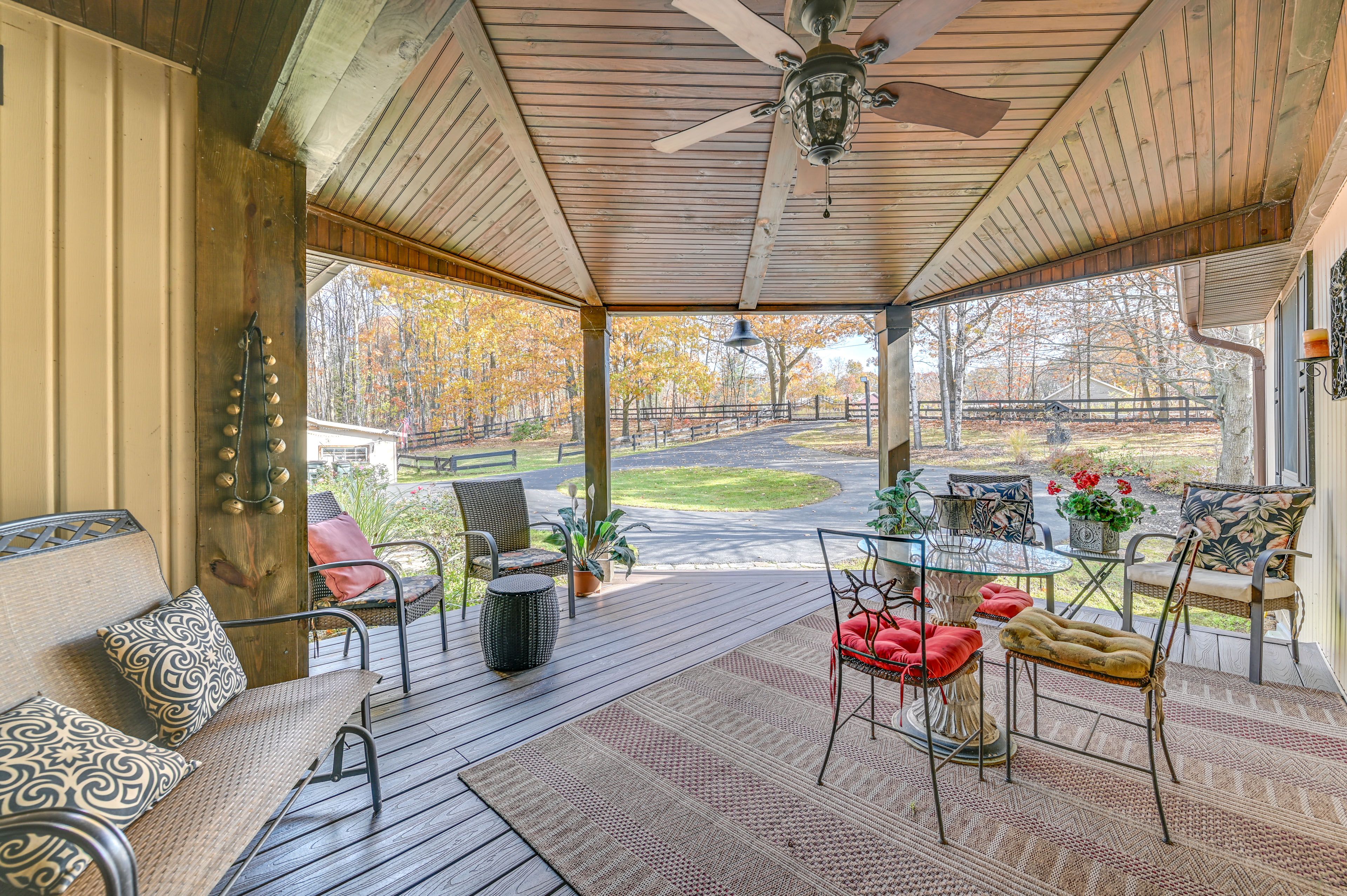 Fort Edward Vacation Rental | 4BR | 3BA | 2,464 Sq Ft | 6 Steps to Enter