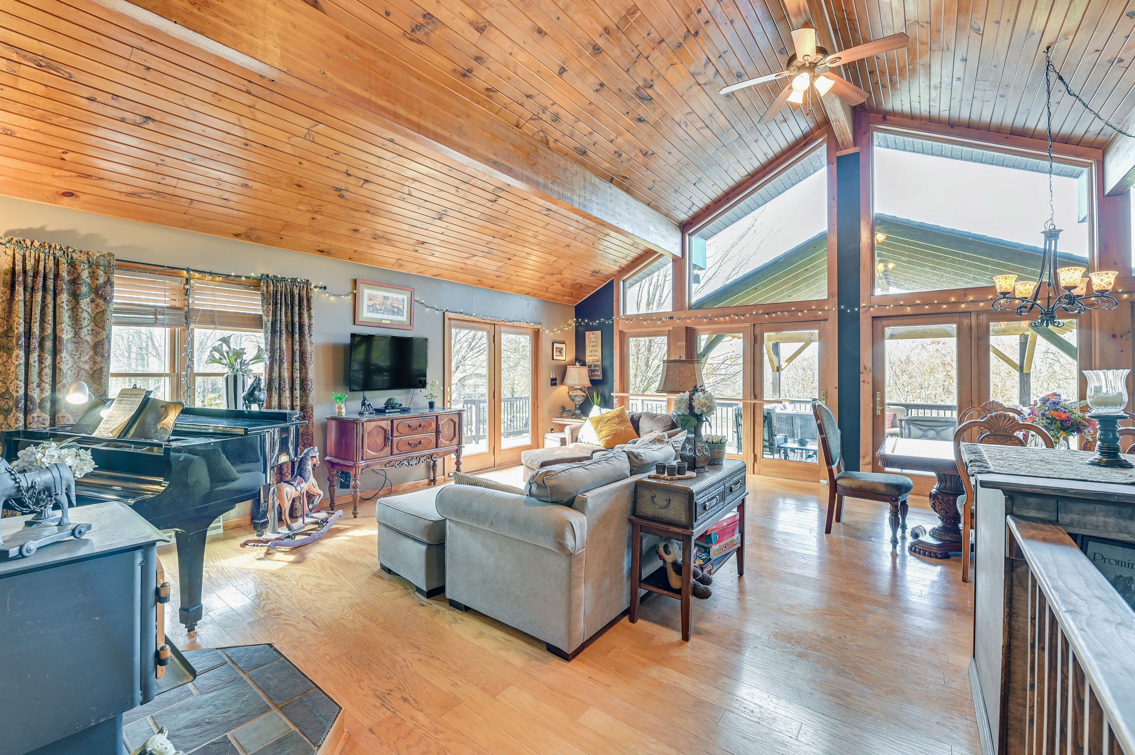 Living Room | Fireplace | Piano | Smart TV | Main Level