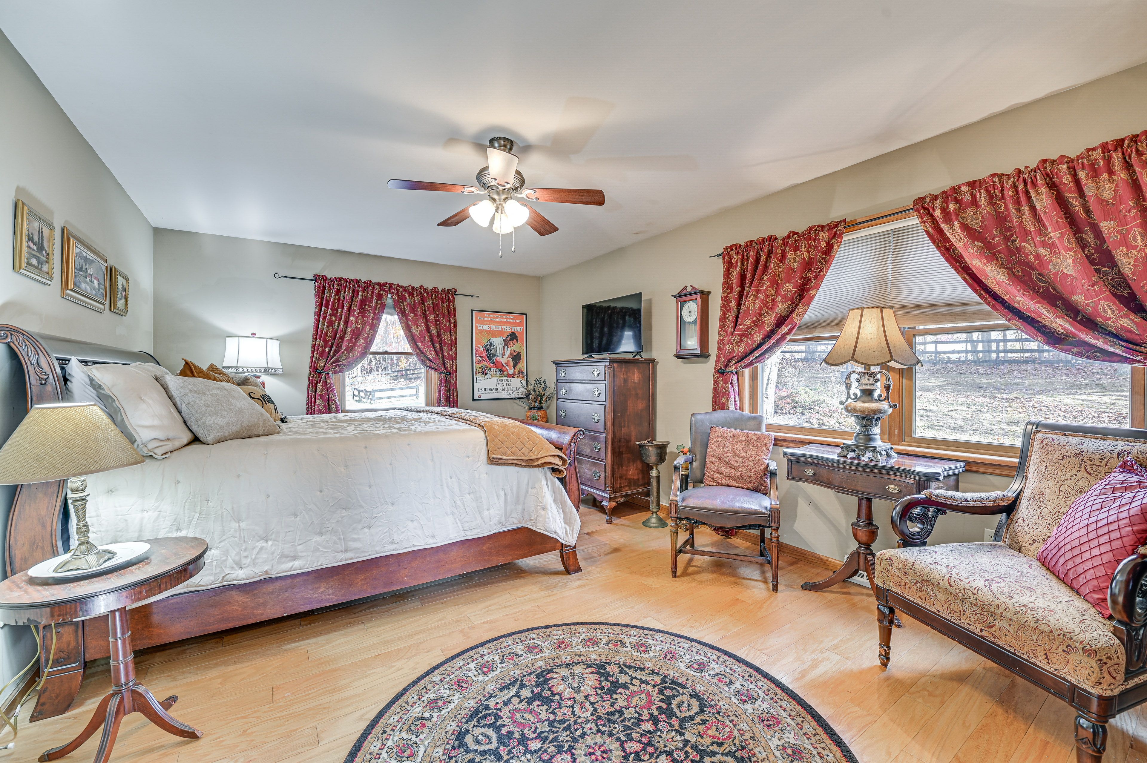 Bedroom 1 | King Bed | Smart TV | Main Level