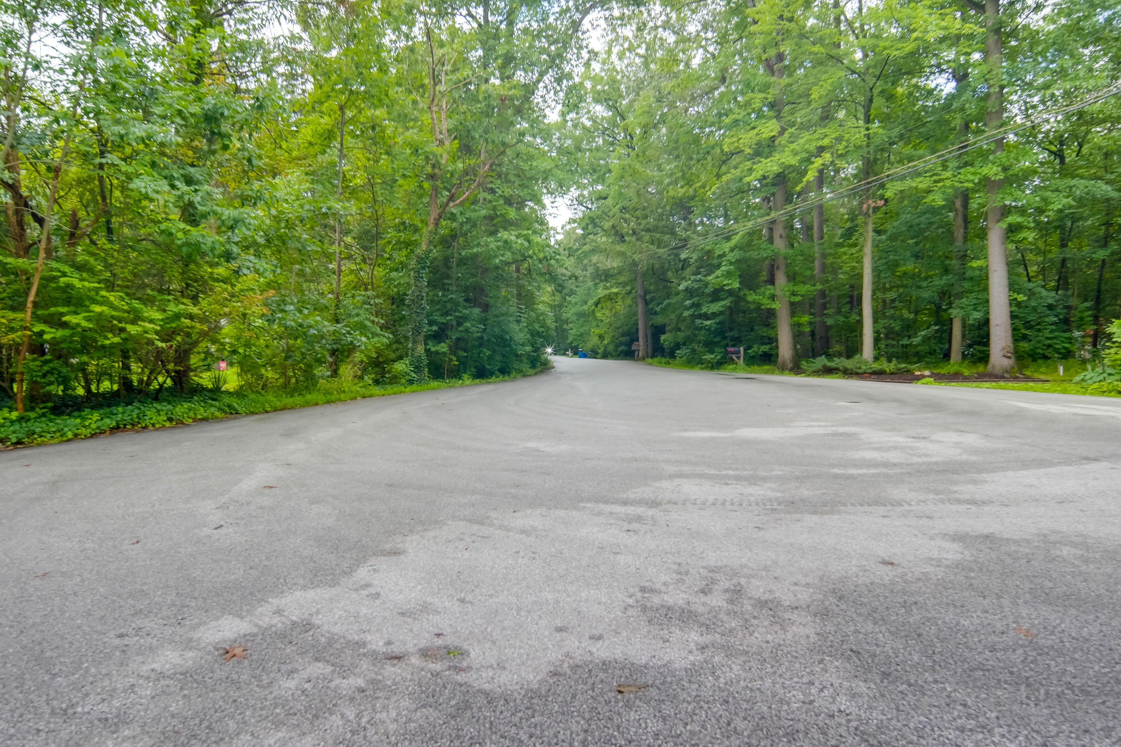 Parking | Garage (1 Vehicle) | Driveway (4 Vehicles) | Street Parking