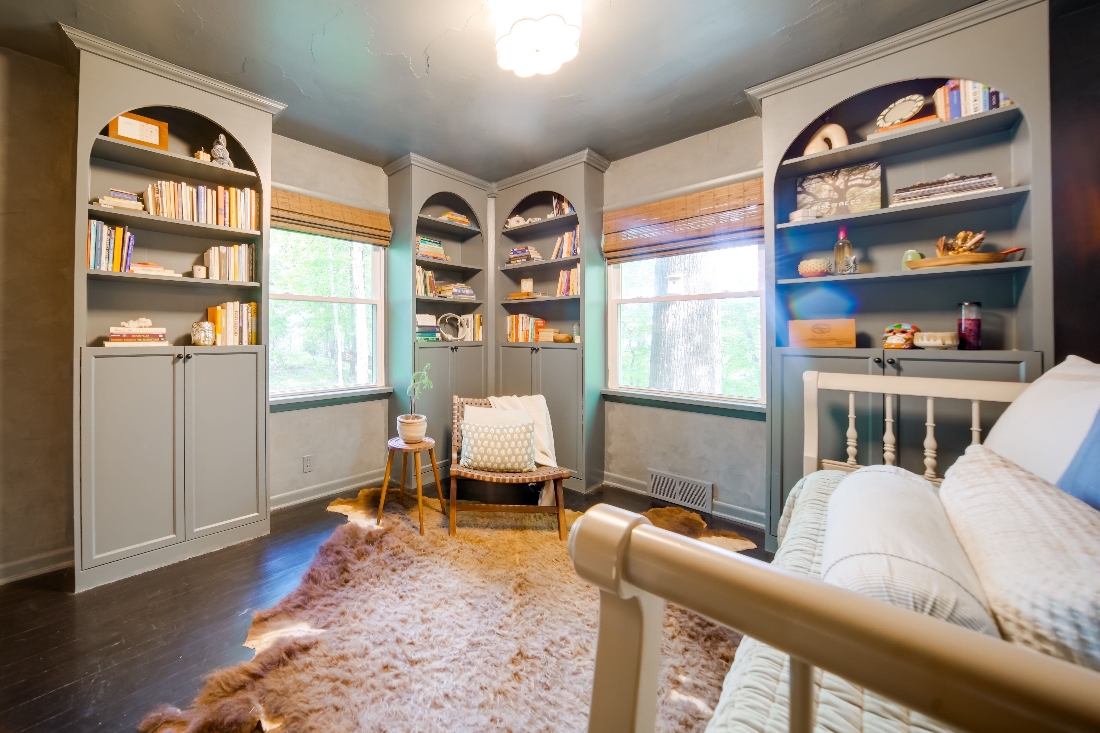 Bedroom 3 | Twin Daybed | Books