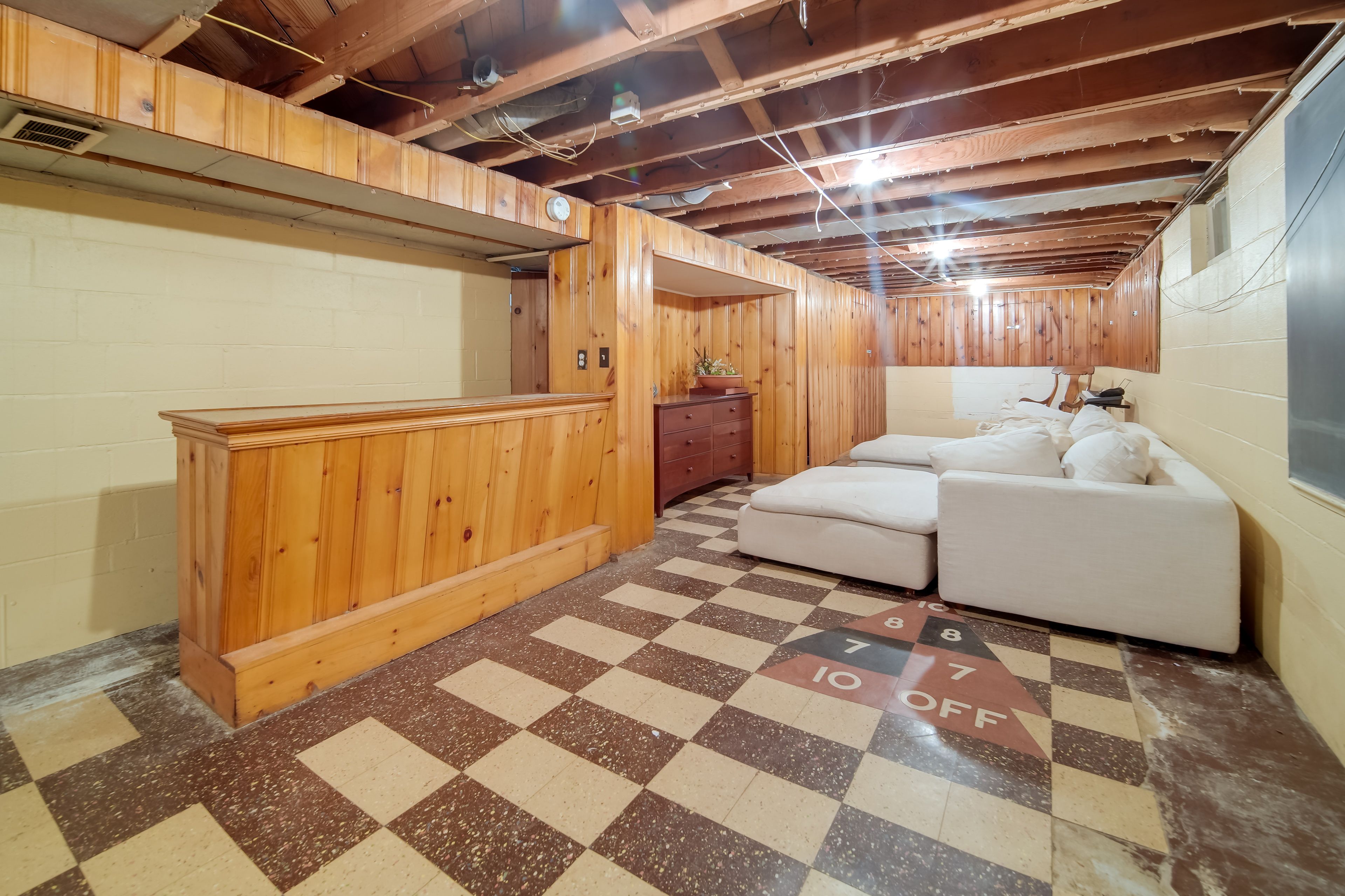 Lounge Area | Lower Level