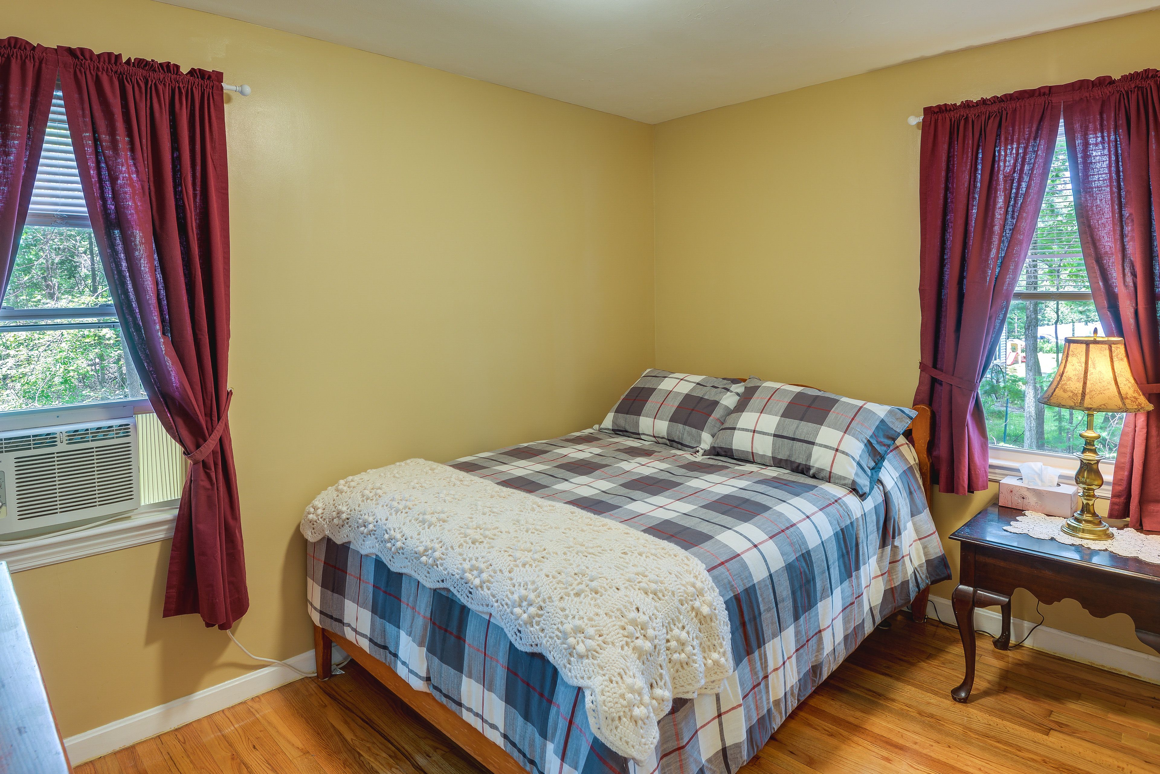 Bedroom 1 | Queen Bed | Flat-Screen TV