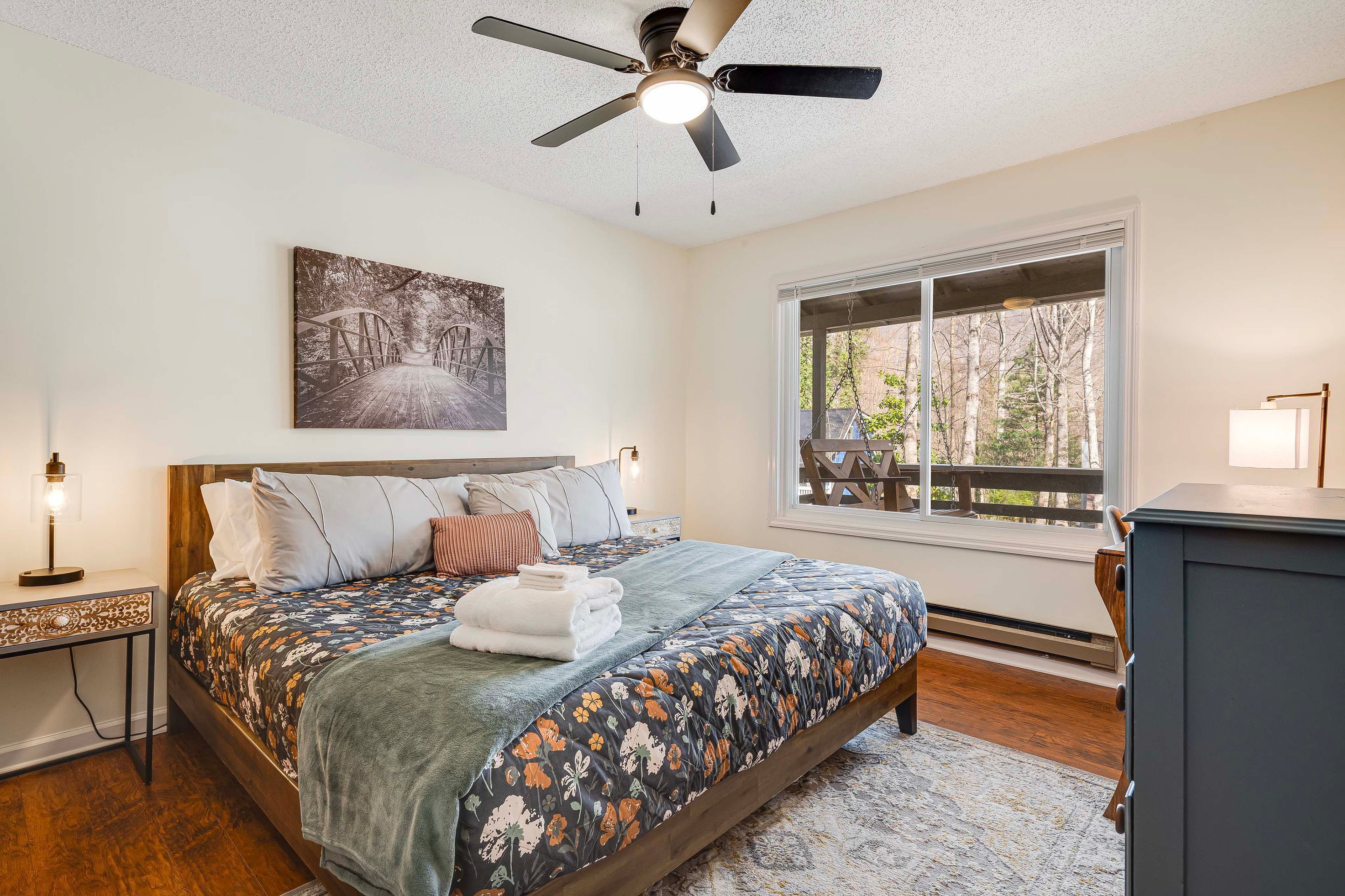 Bedroom 1 | King Bed | Linens Provided