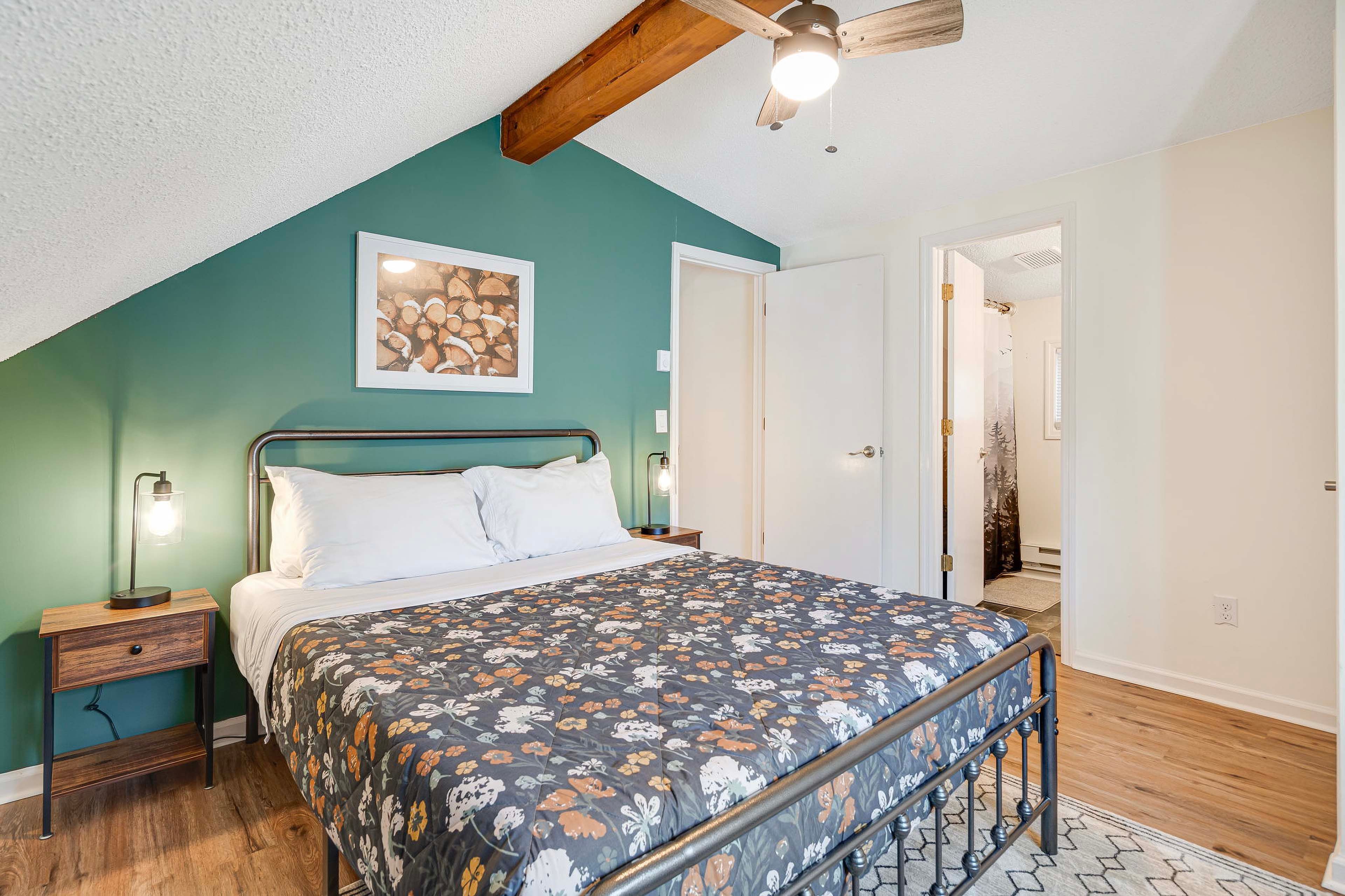 Bedroom 3 | Queen Bed