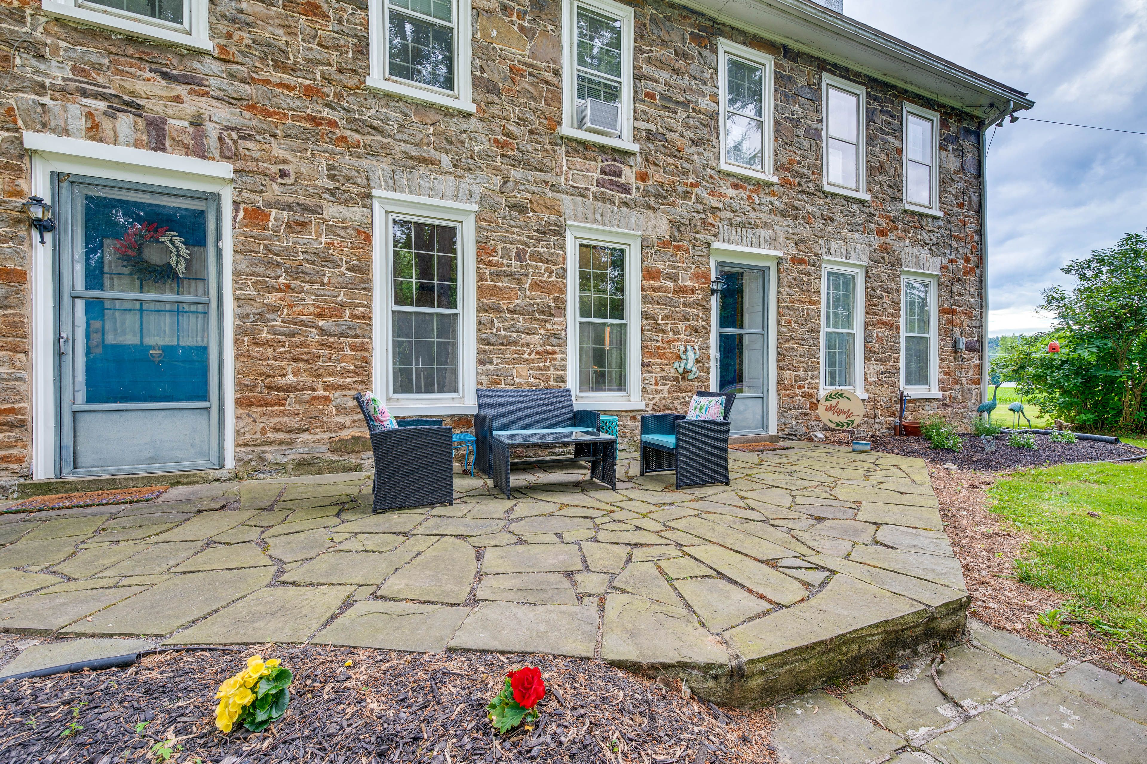 Jersey Shore Vacation Rental | 2BR | 1.5BA | 840 Sq Ft | Stairs Required