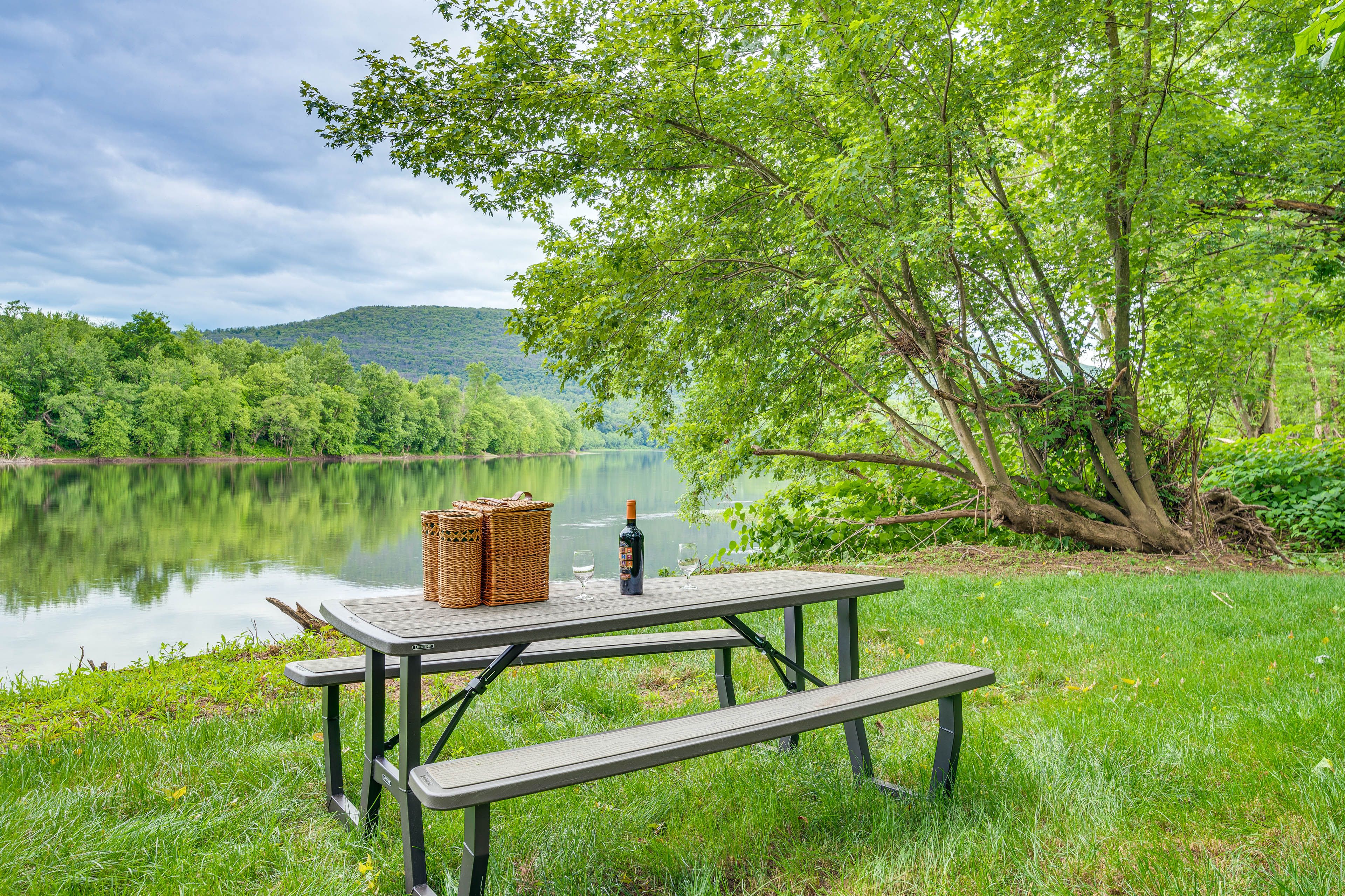 Exterior | Susquehanna River Access | Outdoor Dining | Swimming Area