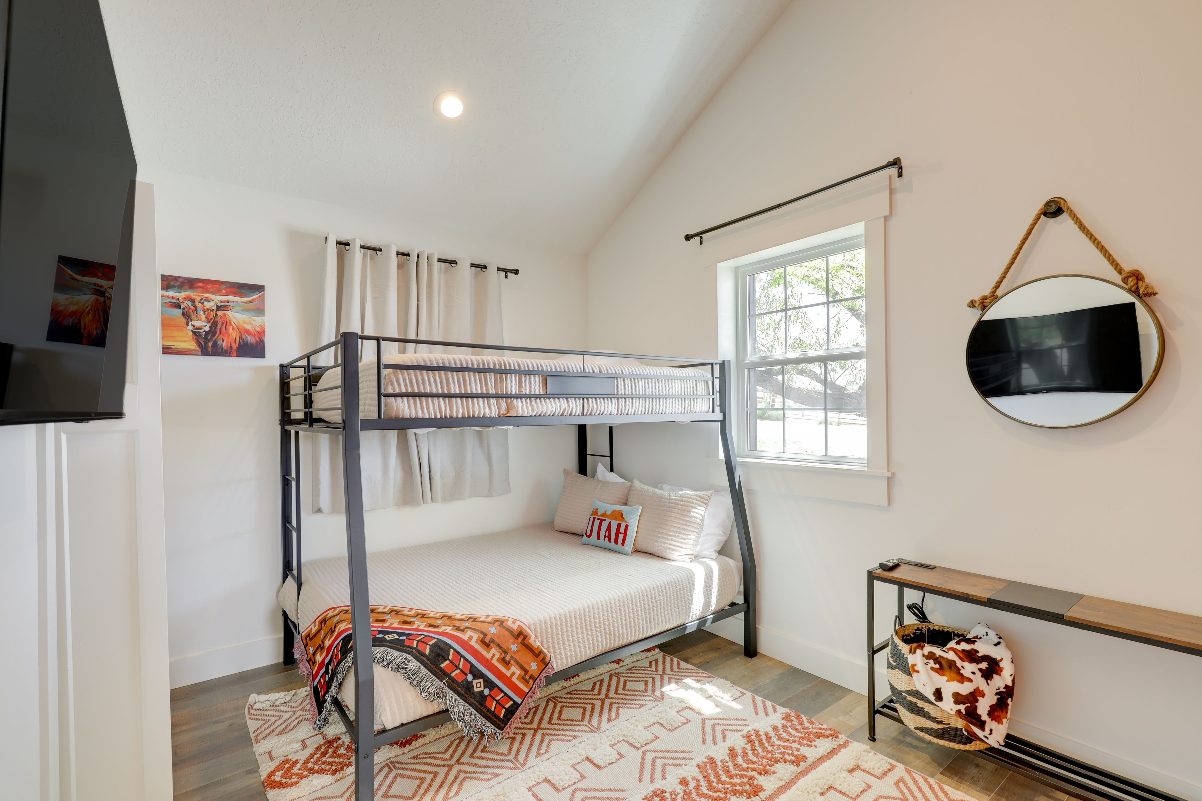 Bedroom 3 | Full/Queen Bunk Bed | Twin Rollaway Bed