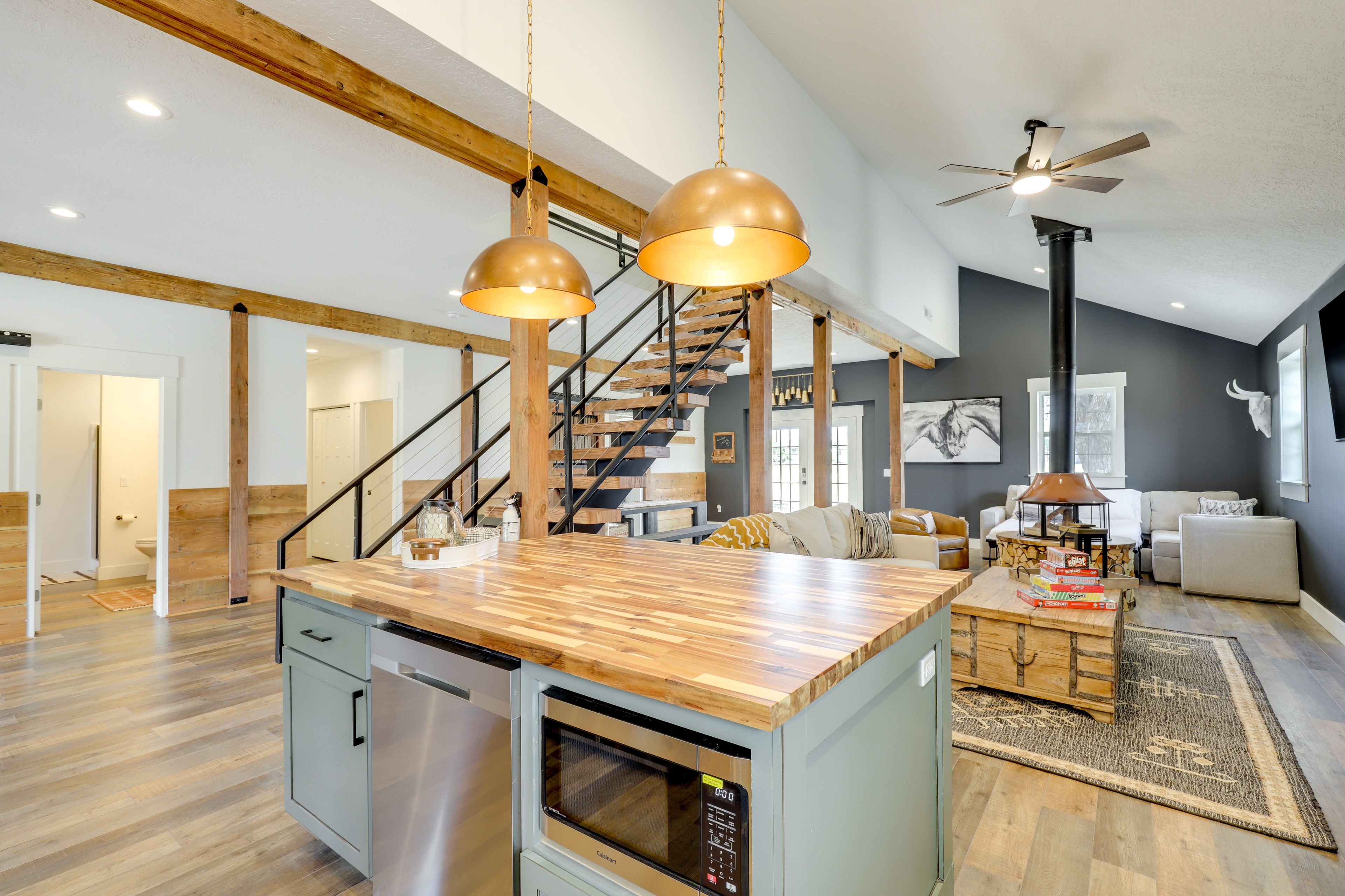 Kitchen | Cooking Basics | Coffee Maker | Paper Towels/Trash Bags Provided
