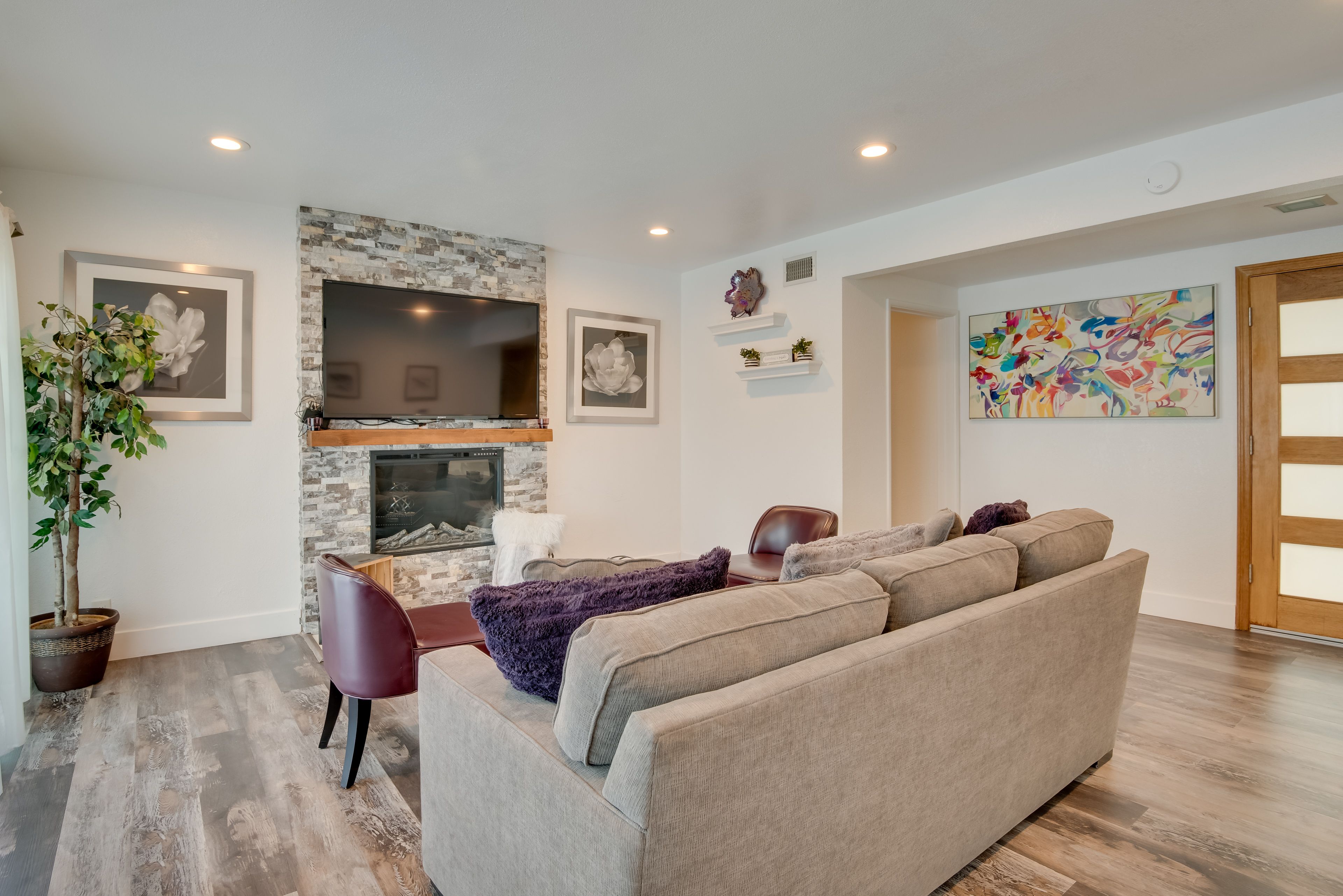 Living Room | Queen Sleeper Sofa | Central Heating & A/C
