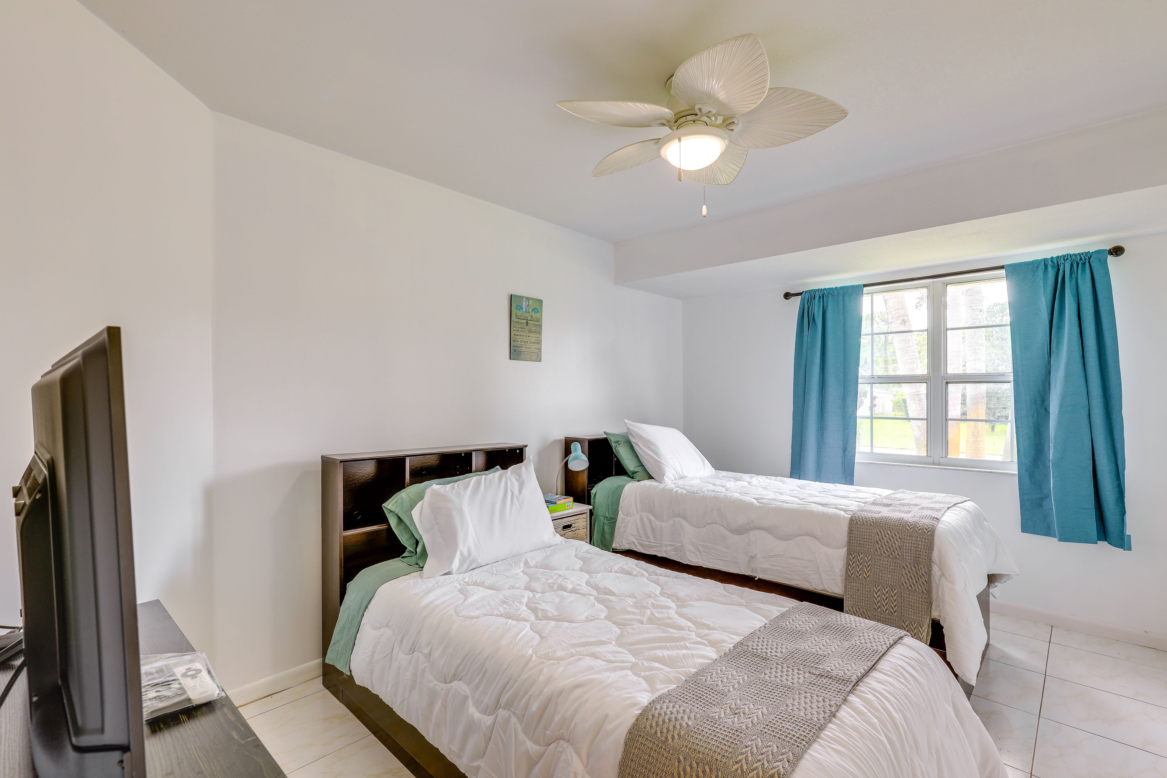 Bedroom 3 | 2 Twin Beds