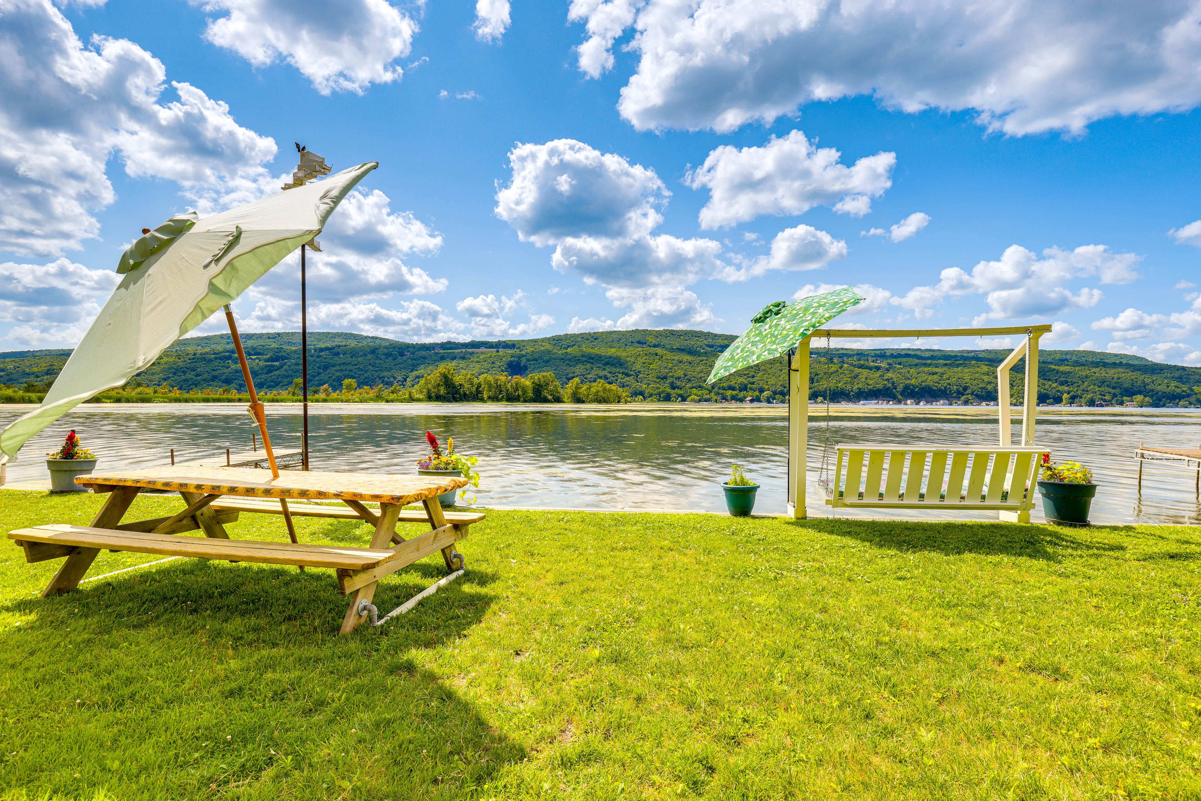 Lakefront Yard