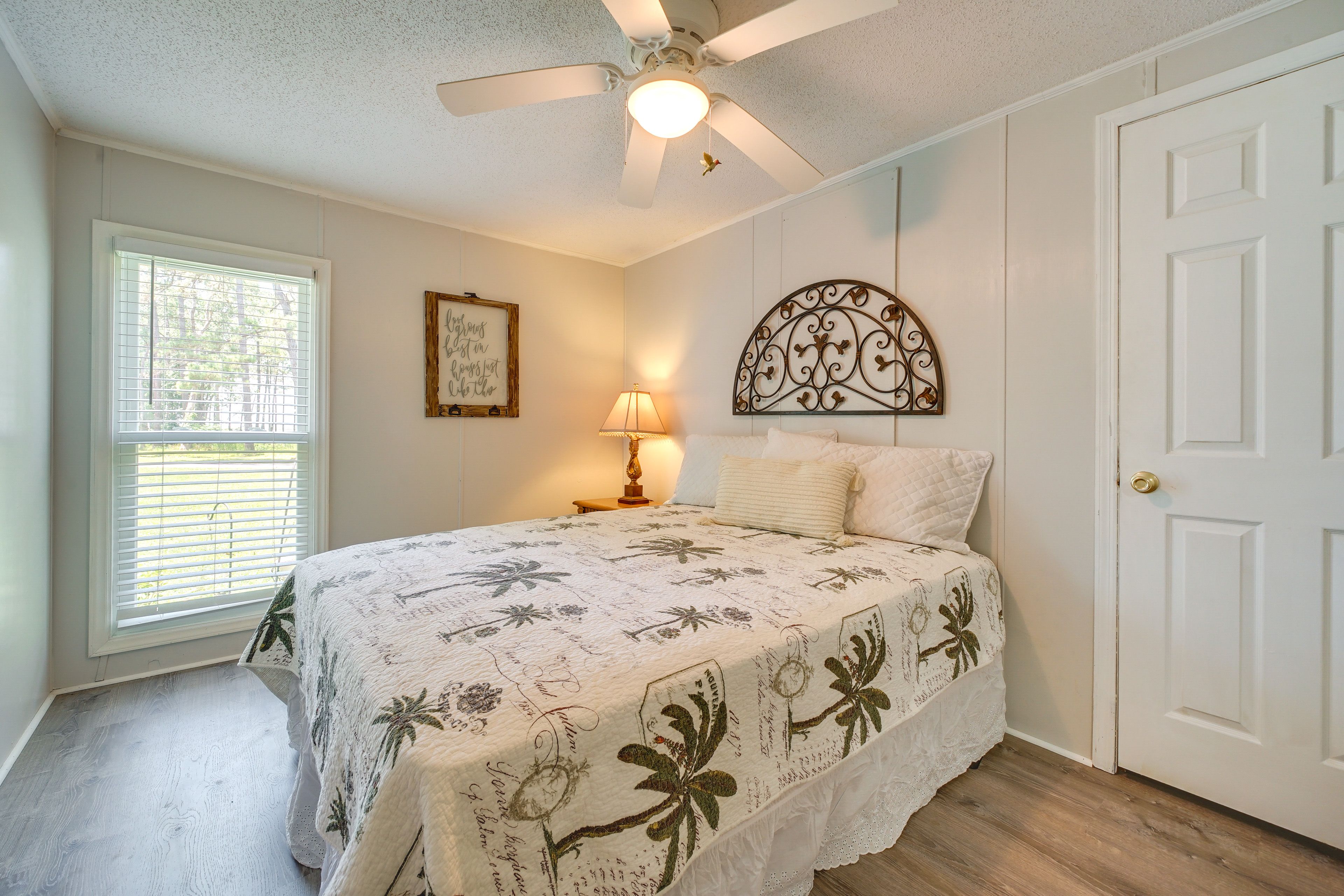 Bedroom 2 | Queen Bed