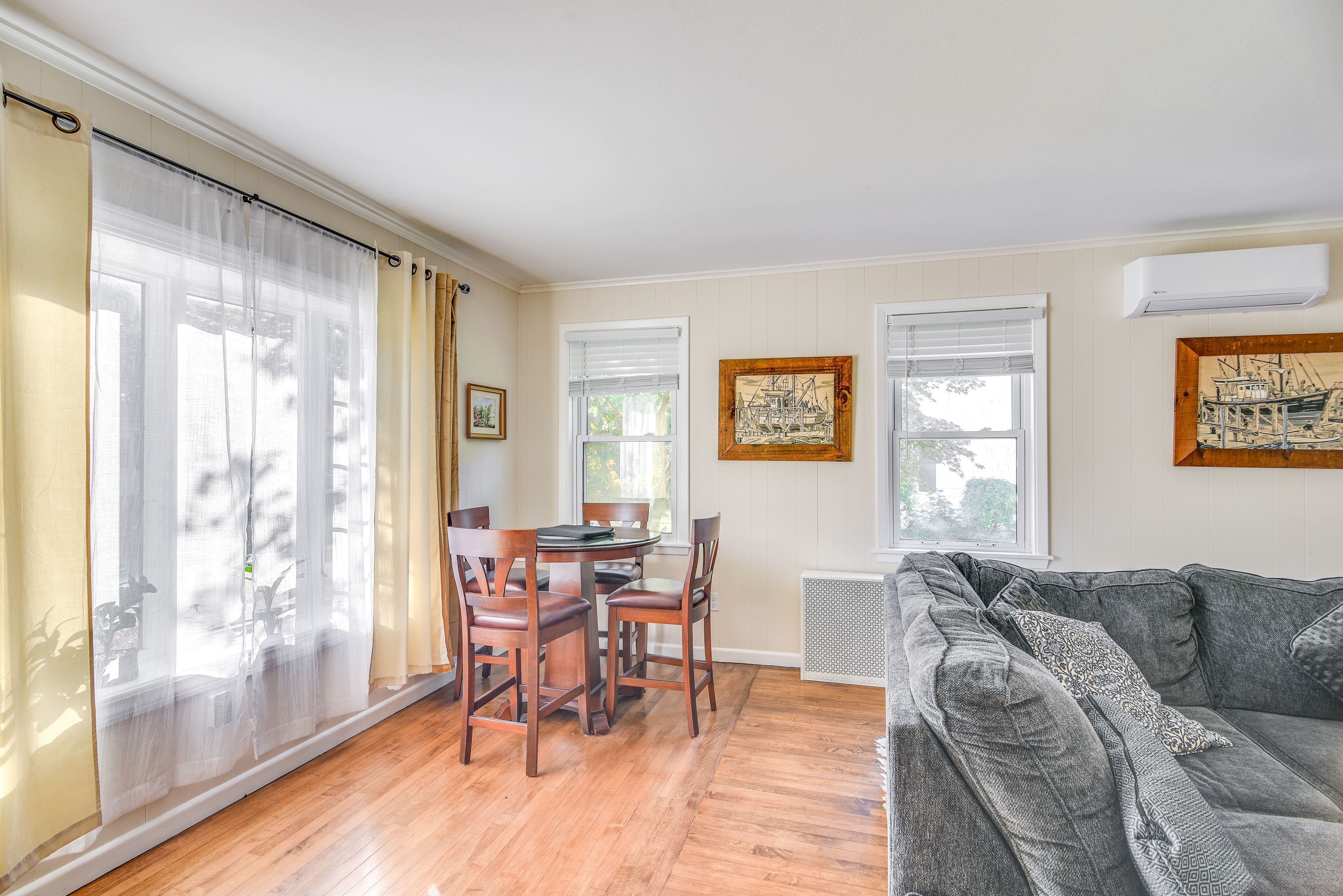 Breakfast Nook