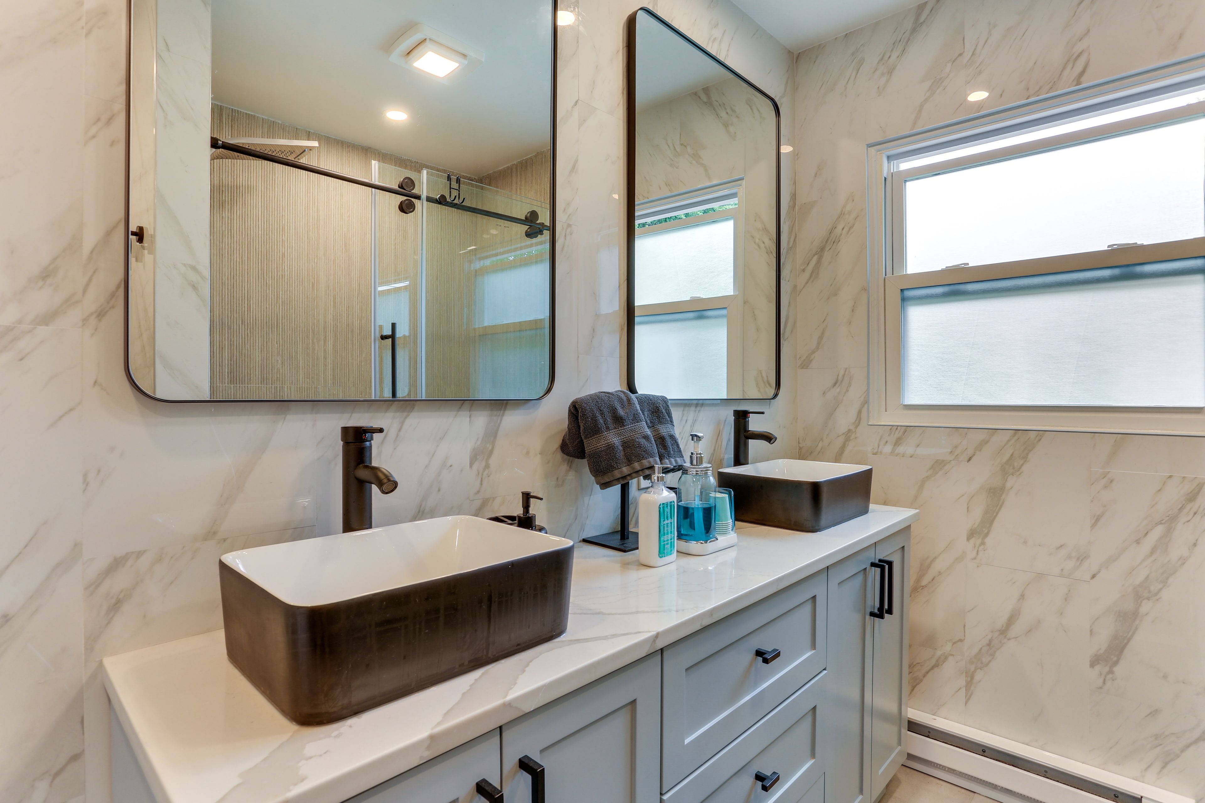 Full Bathroom