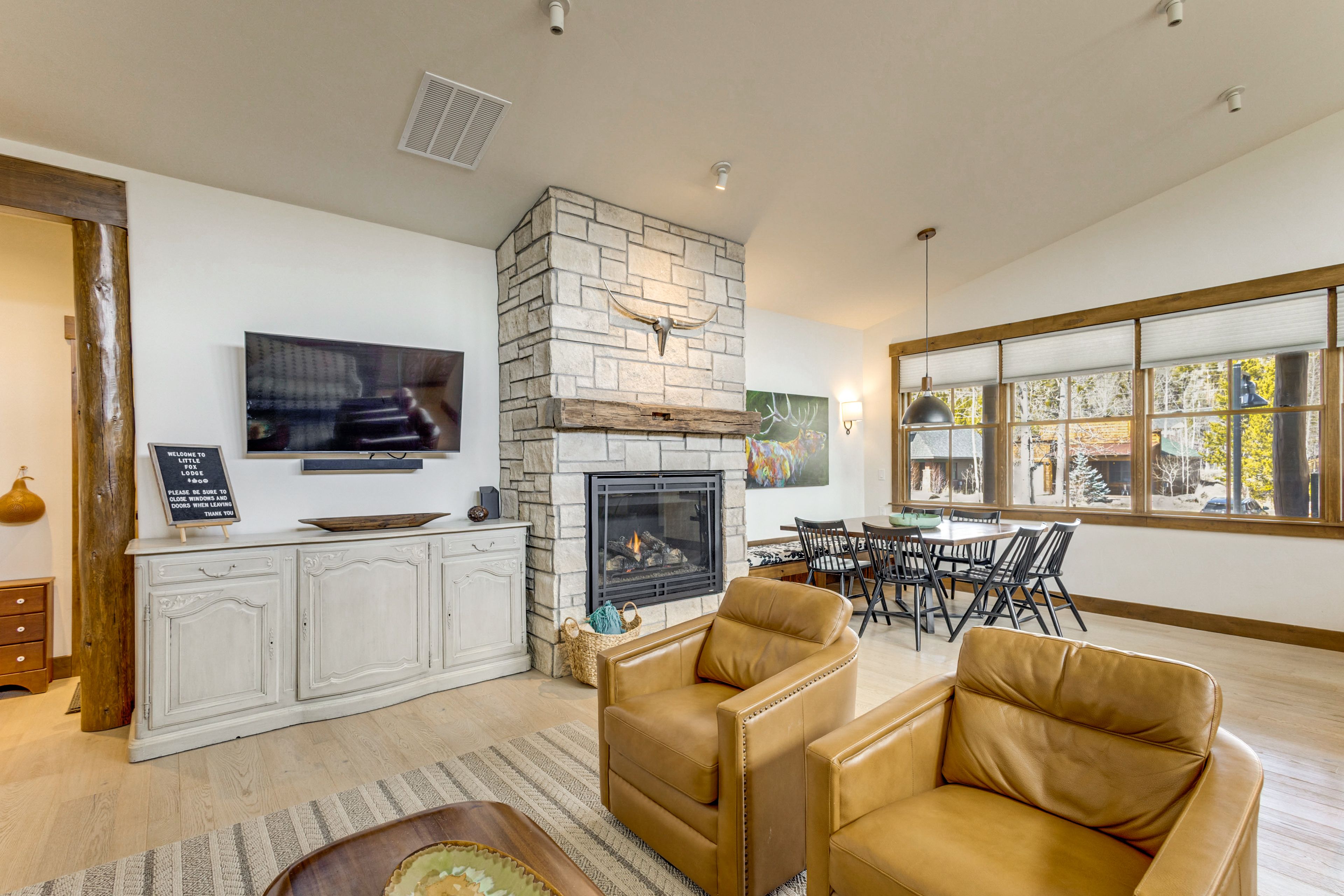 Grand Lake Vacation Rental | 4BR | 3.5BA | 2,500 Sq Ft | 2 Steps to Enter