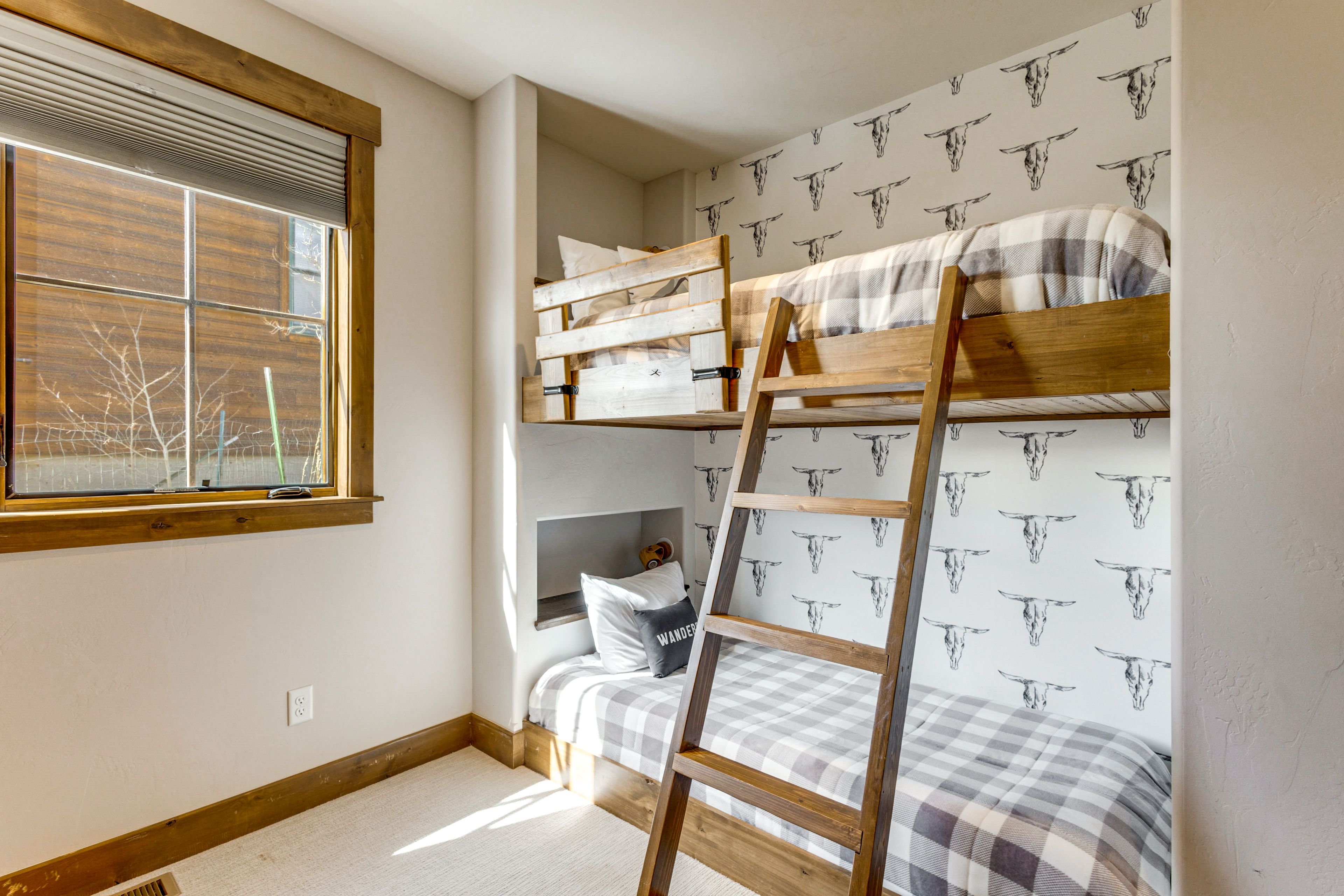 Bedroom 4 | 2 Twin Bunk Beds