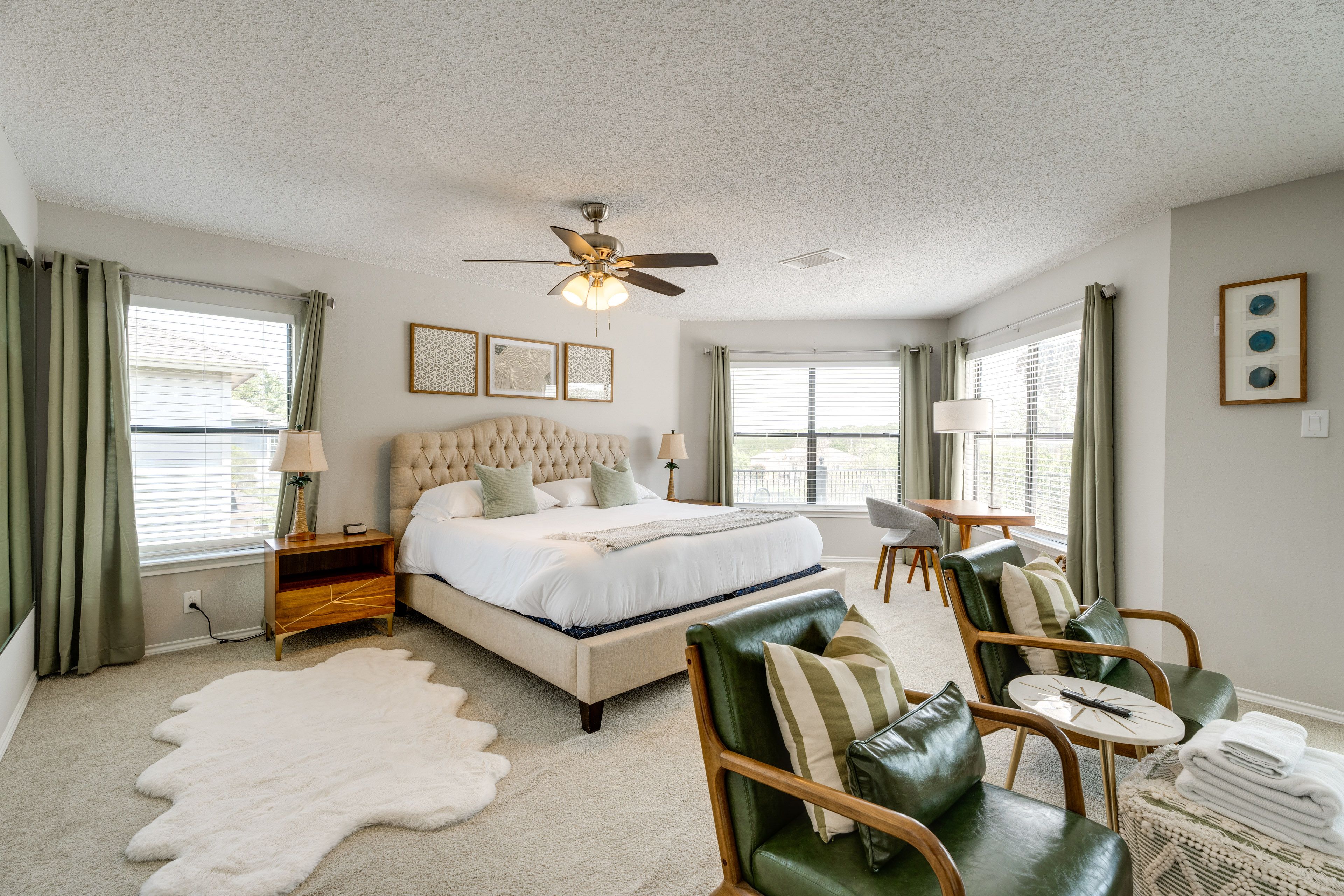 Bedroom 1 | King Bed | Crib | 2nd Floor | Smart TV | En-Suite Bathroom